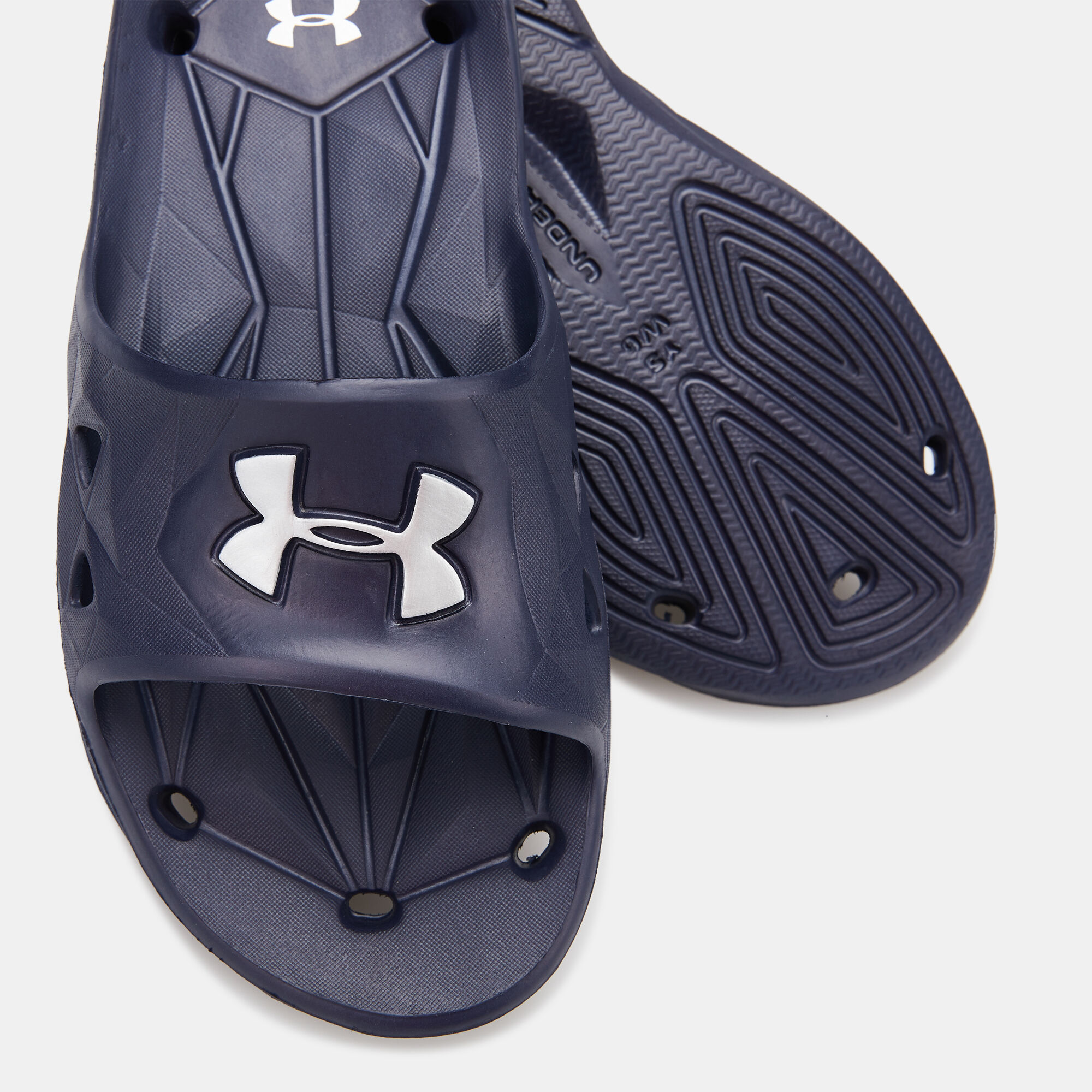 Under armour locker iii outlet