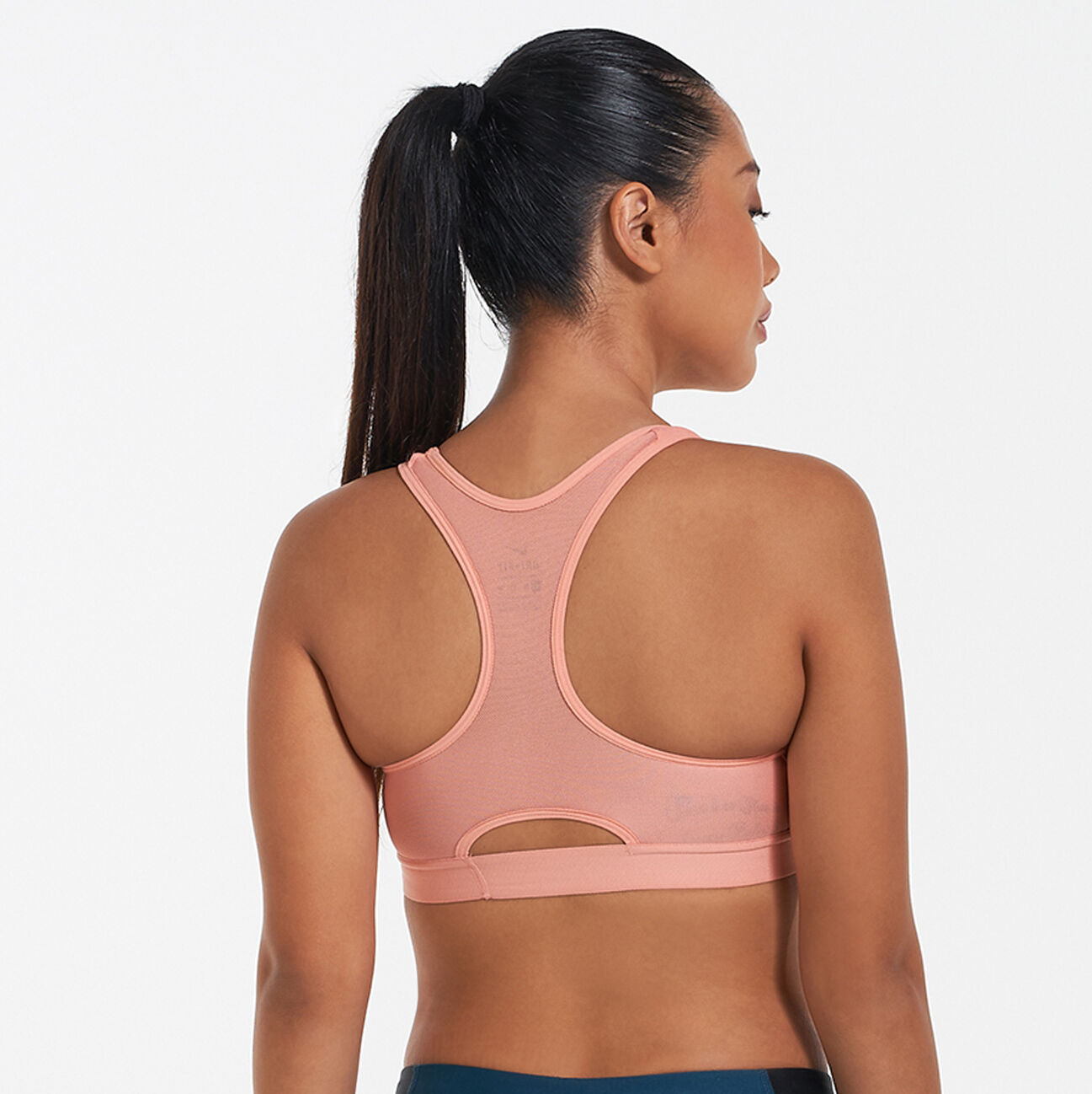 Buy Nike Women s Motion Adapt Bra 2.0 Pink in Kuwait SSS