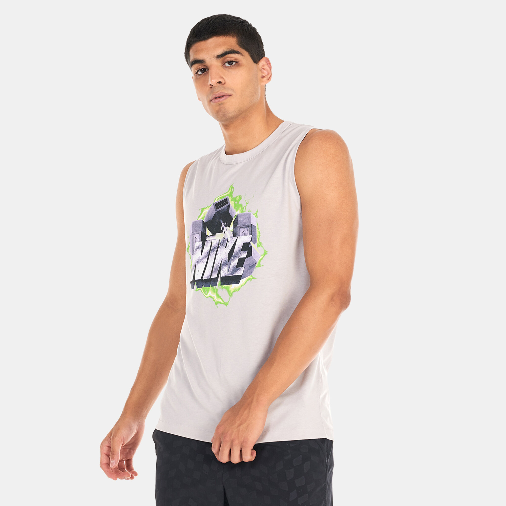 Nike best sale graphic tank