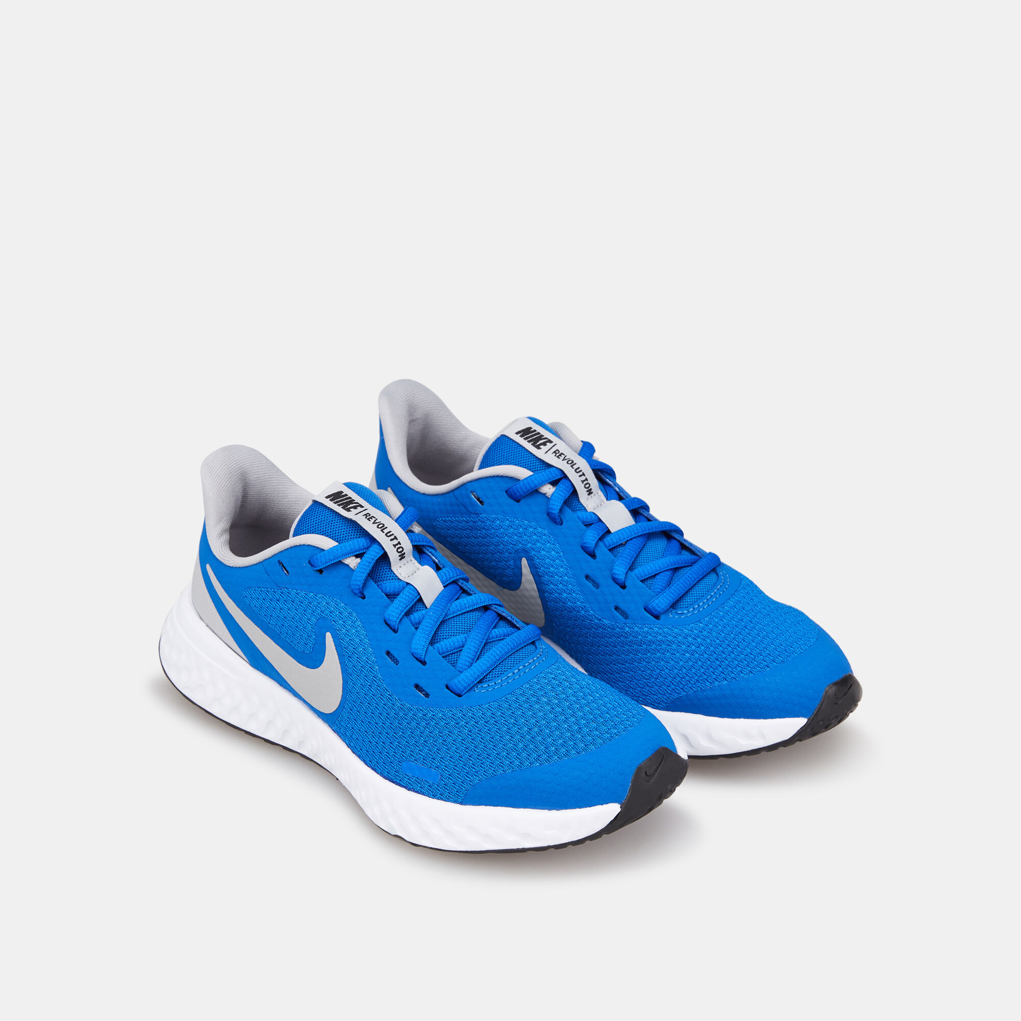 Revolution 5 running shoes outlet
