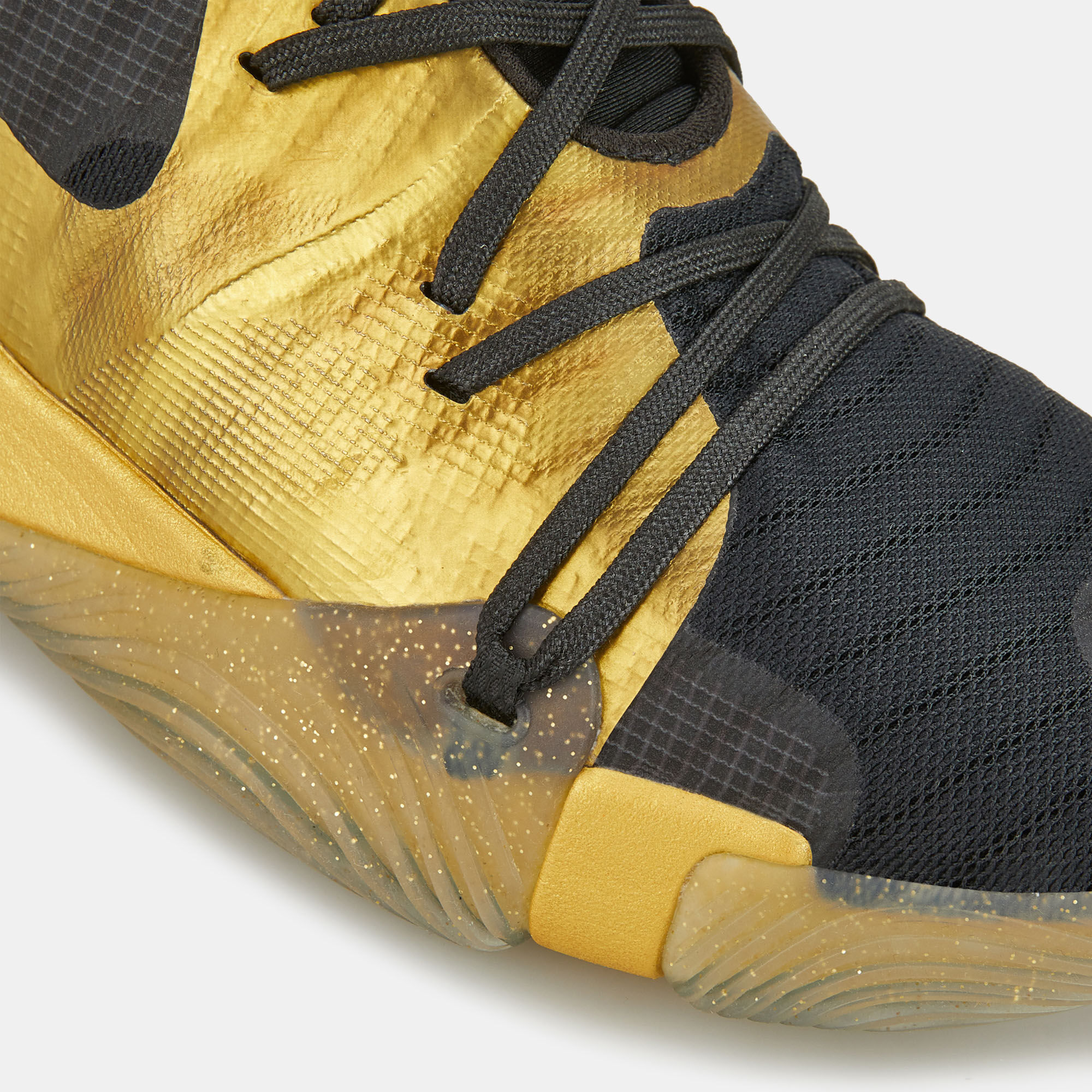 Under Armour Men s Spawn Low Shoe in Kuwait SSS
