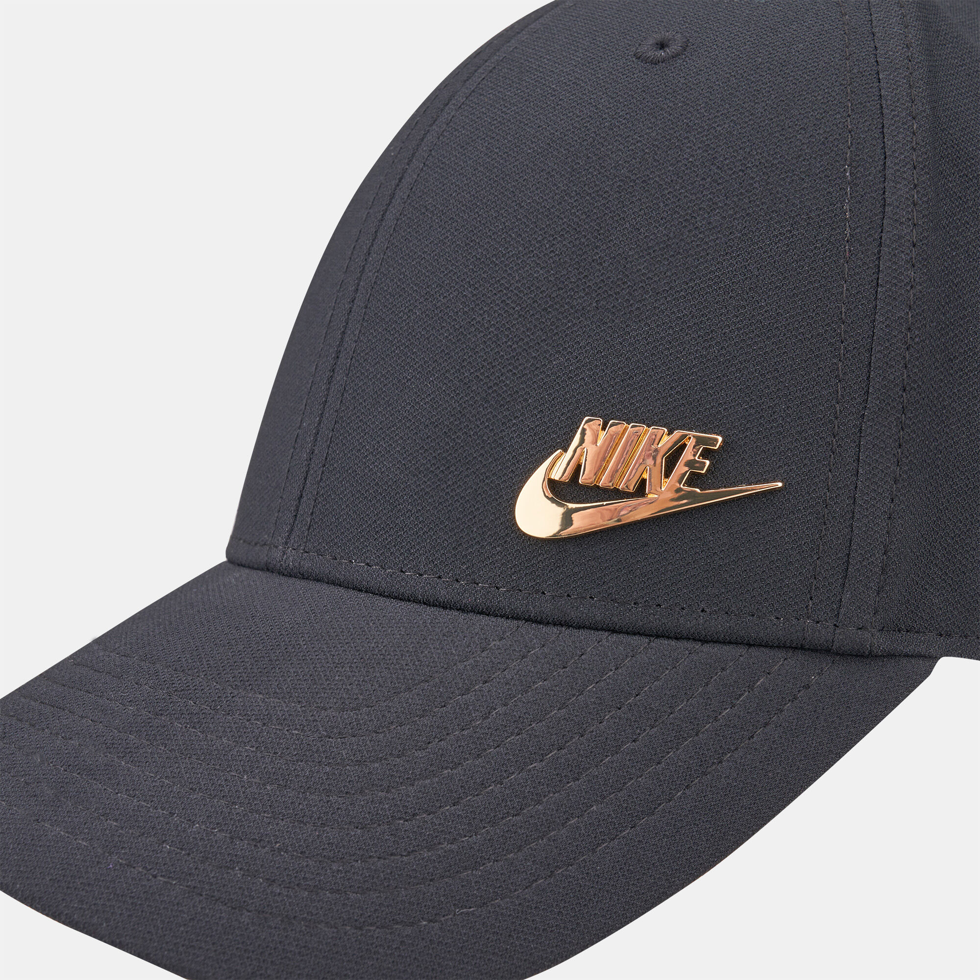 Dri FIT Club Structured Metal Logo Cap