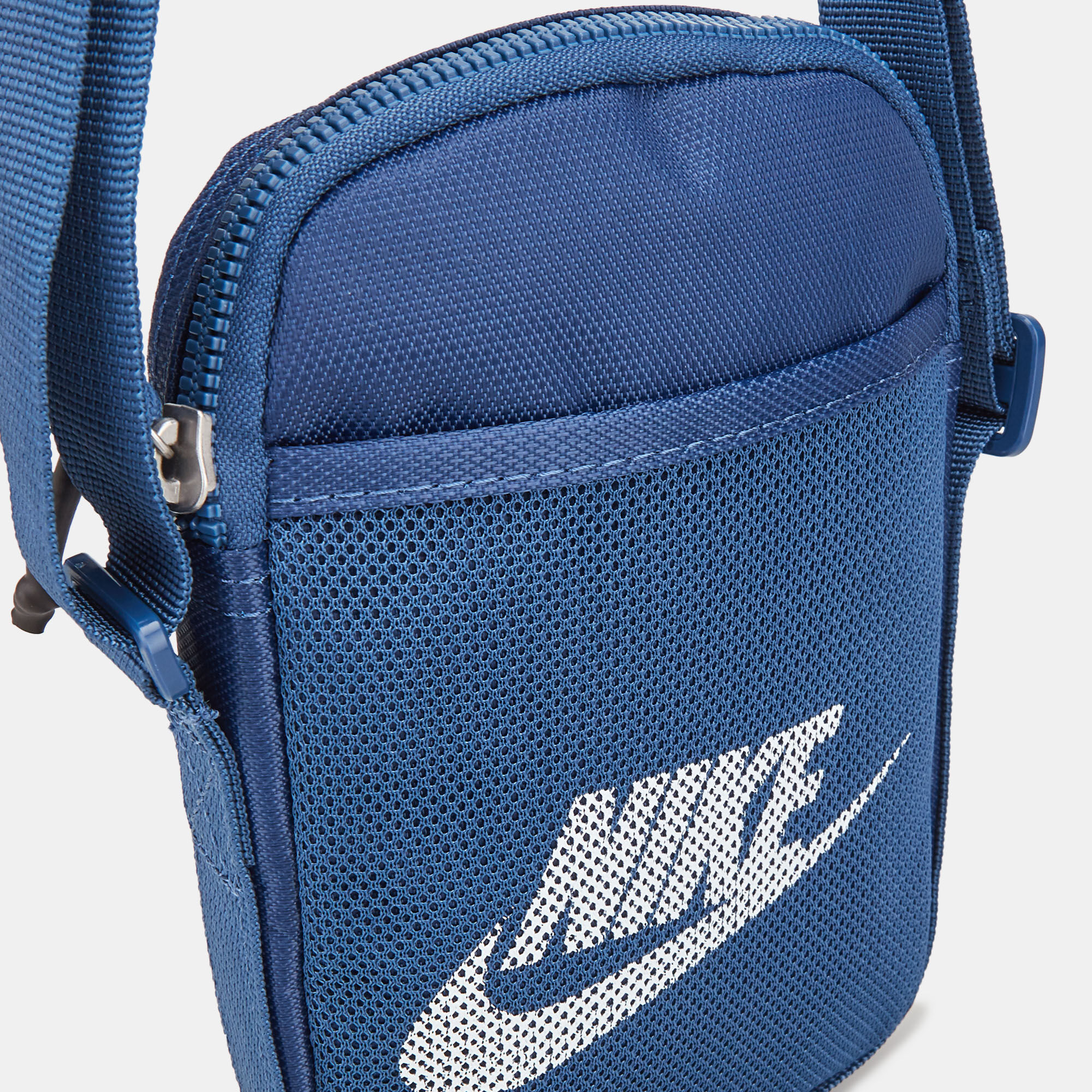 Men s Heritage Crossbody Bag Blue Nike in Kuwait SSS