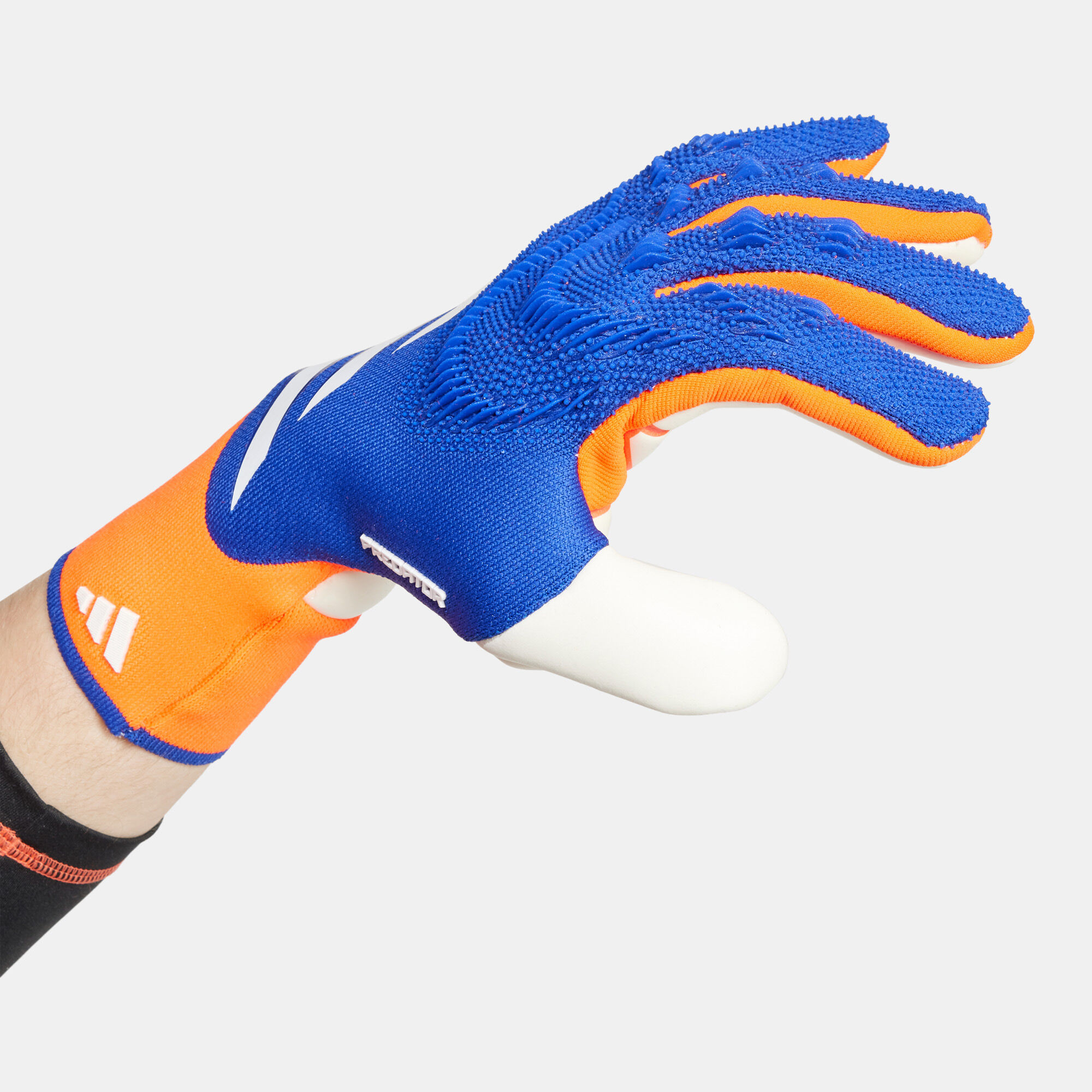 Predator Pro Football Goalkeeper Gloves Blue adidas in Kuwait SSS