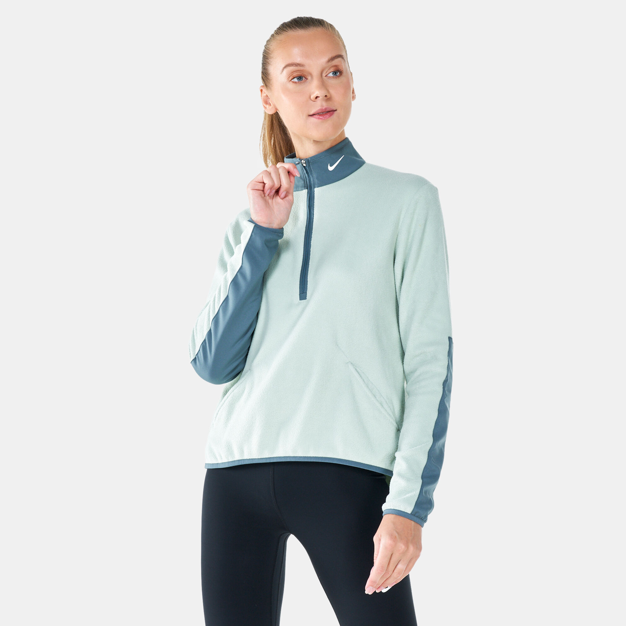 Buy Nike Golf Women s Golf Therma FIT Victory 1 2 Zip Golf Top