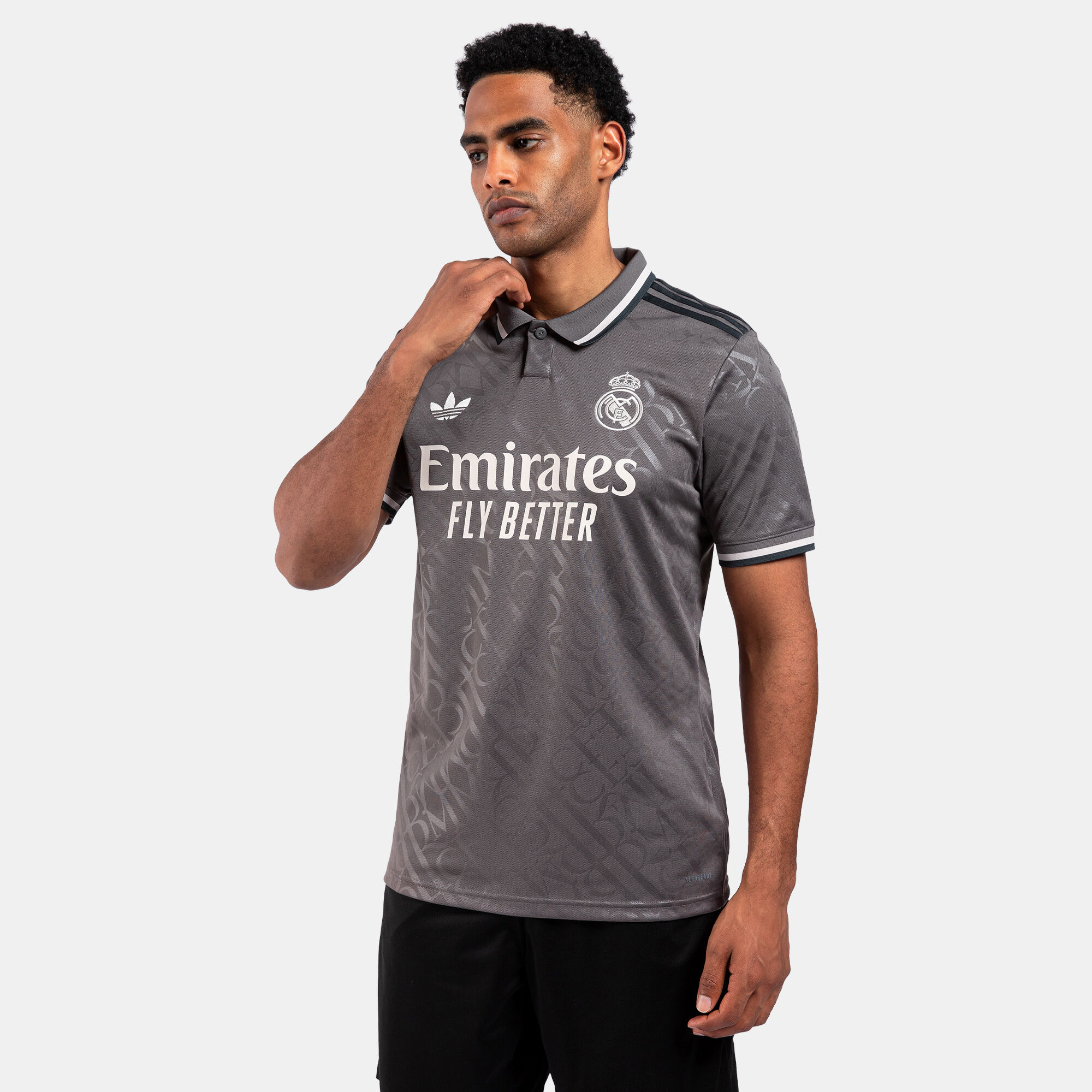 Fake real madrid shirt sales
