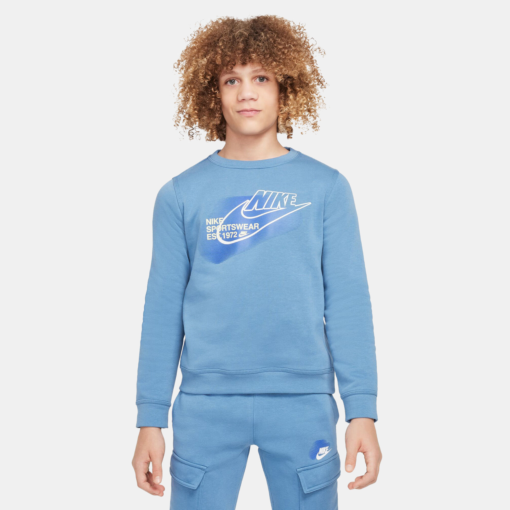 Kids Standard Issue Sweatshirt Older Kids Blue Nike in Kuwait SSS