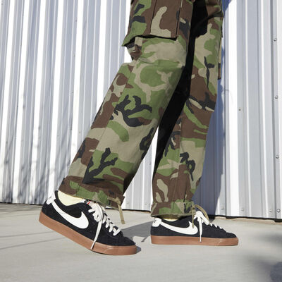 Nike Women's Blazer Low '77 Vintage Shoes Black