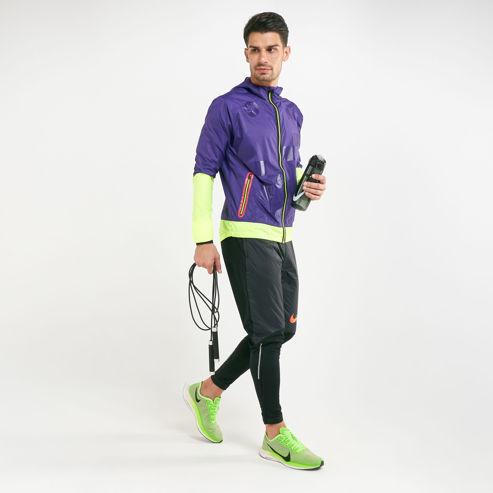 Nike Men s Wild Flash Running Shield Jacket in Kuwait SSS