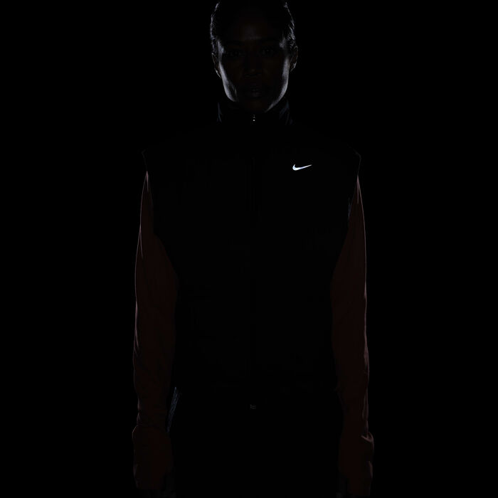 Nike Women's Therma-FIT Swift Running Gilet Black image number 6