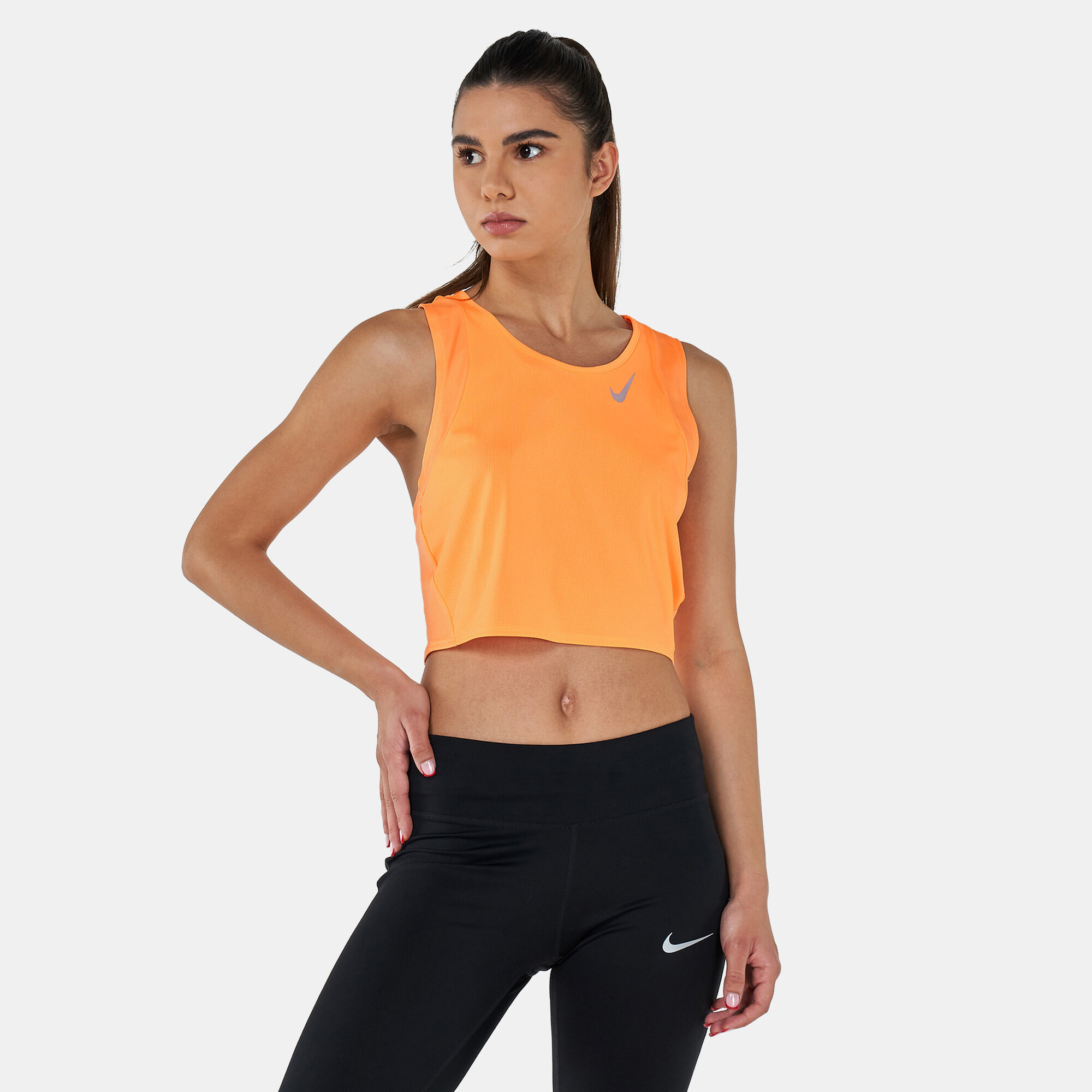 Nike cropped running tank hotsell