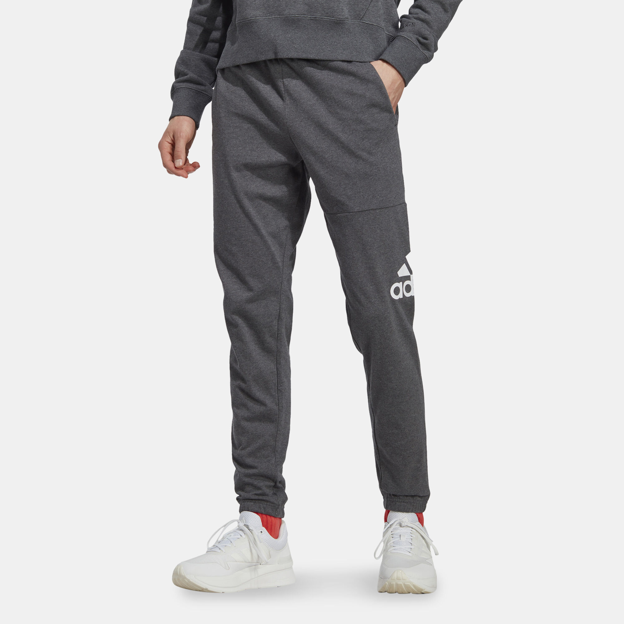 Adidas joggers on sale outlet