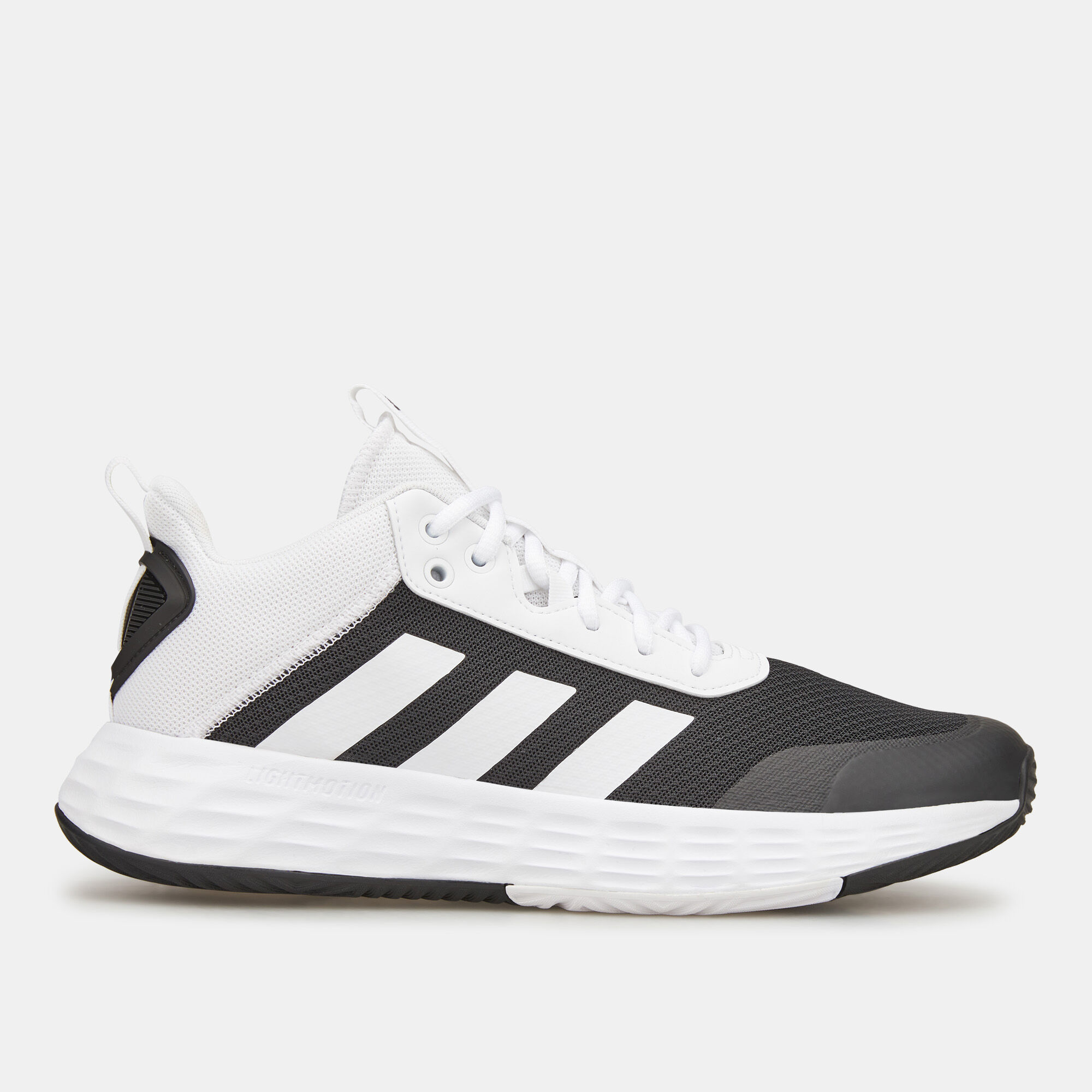 Chaussures discount basketball adidas