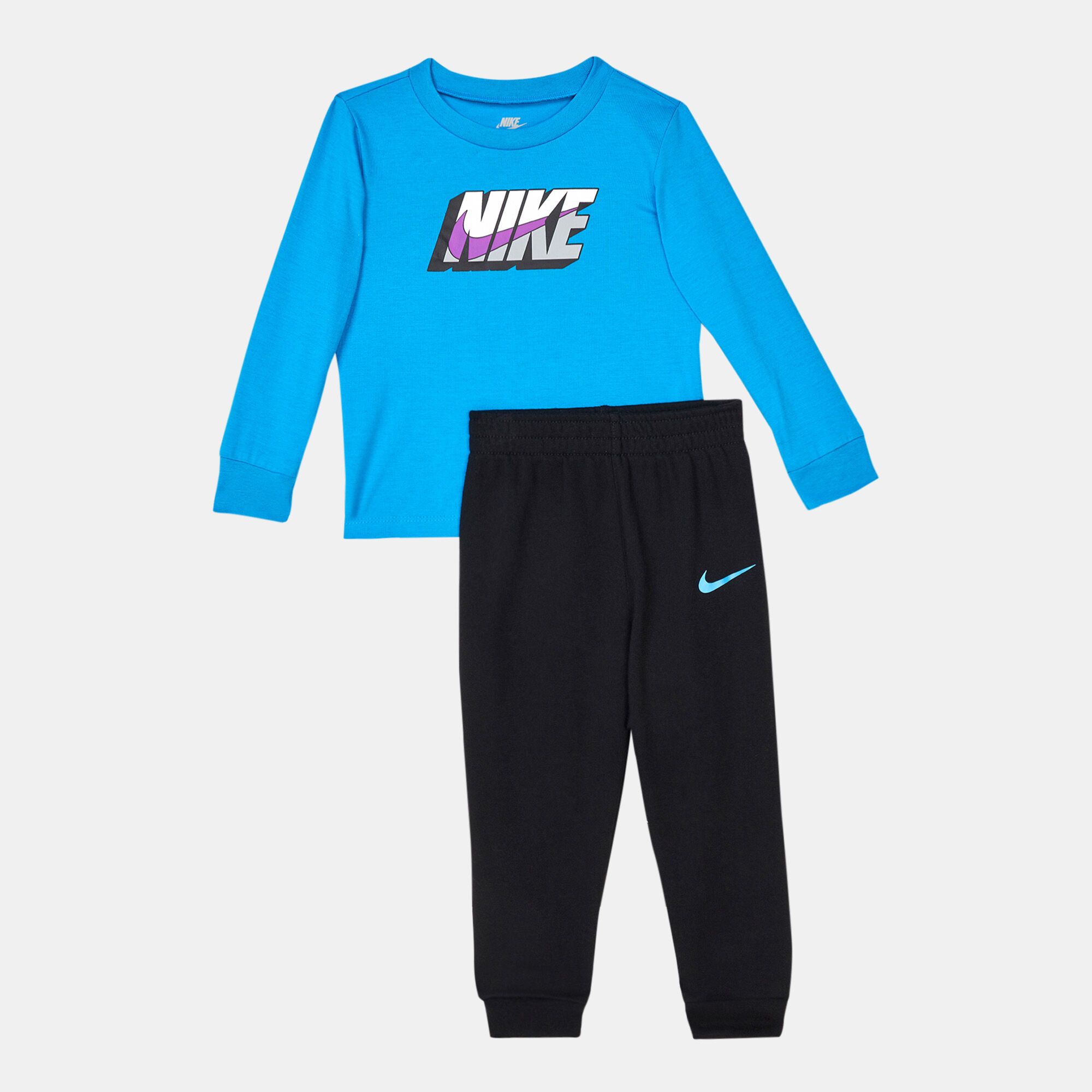 Nike sweatpants and sweatshirt set 2025