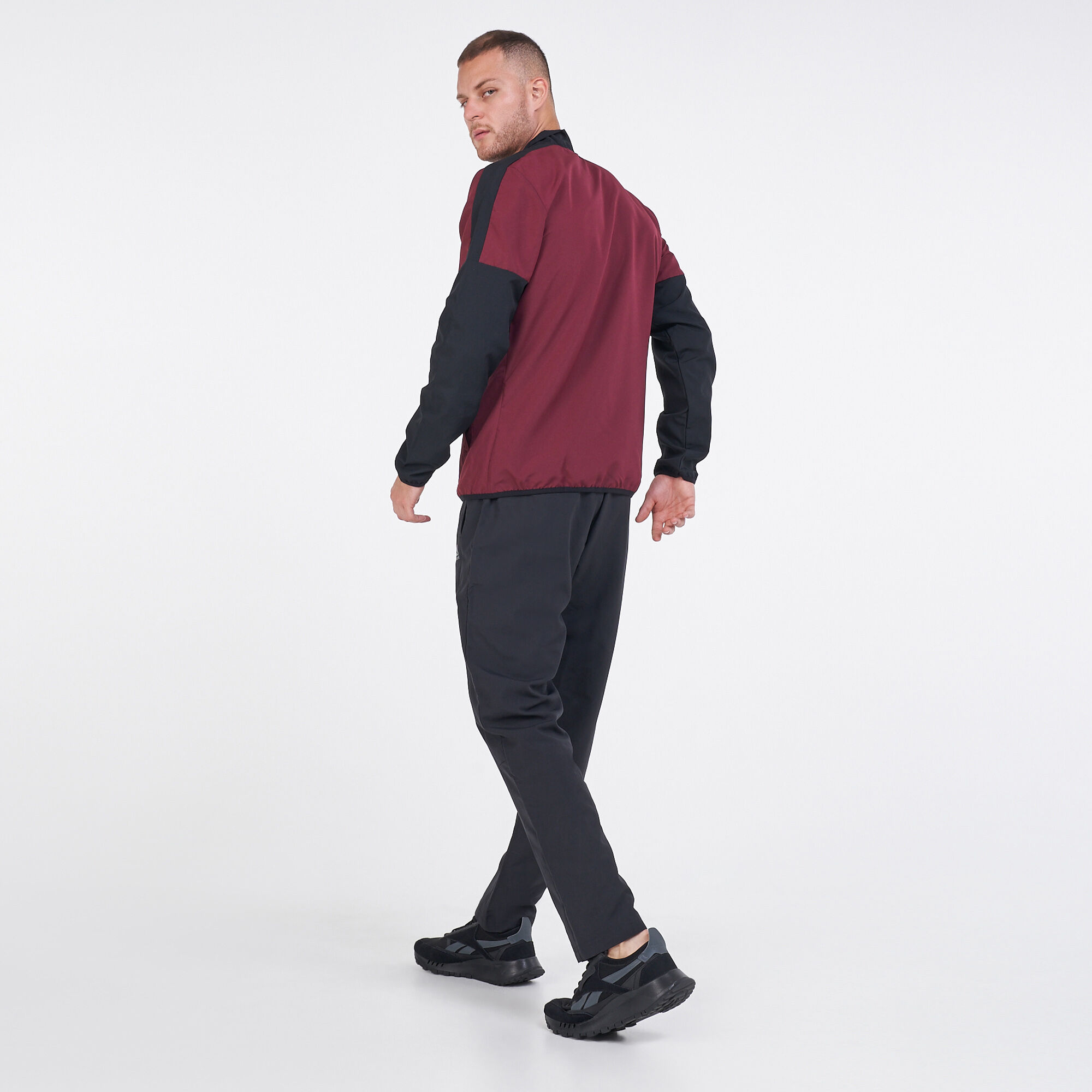 Men s TE Woven Tracksuit Black Reebok in Kuwait SSS