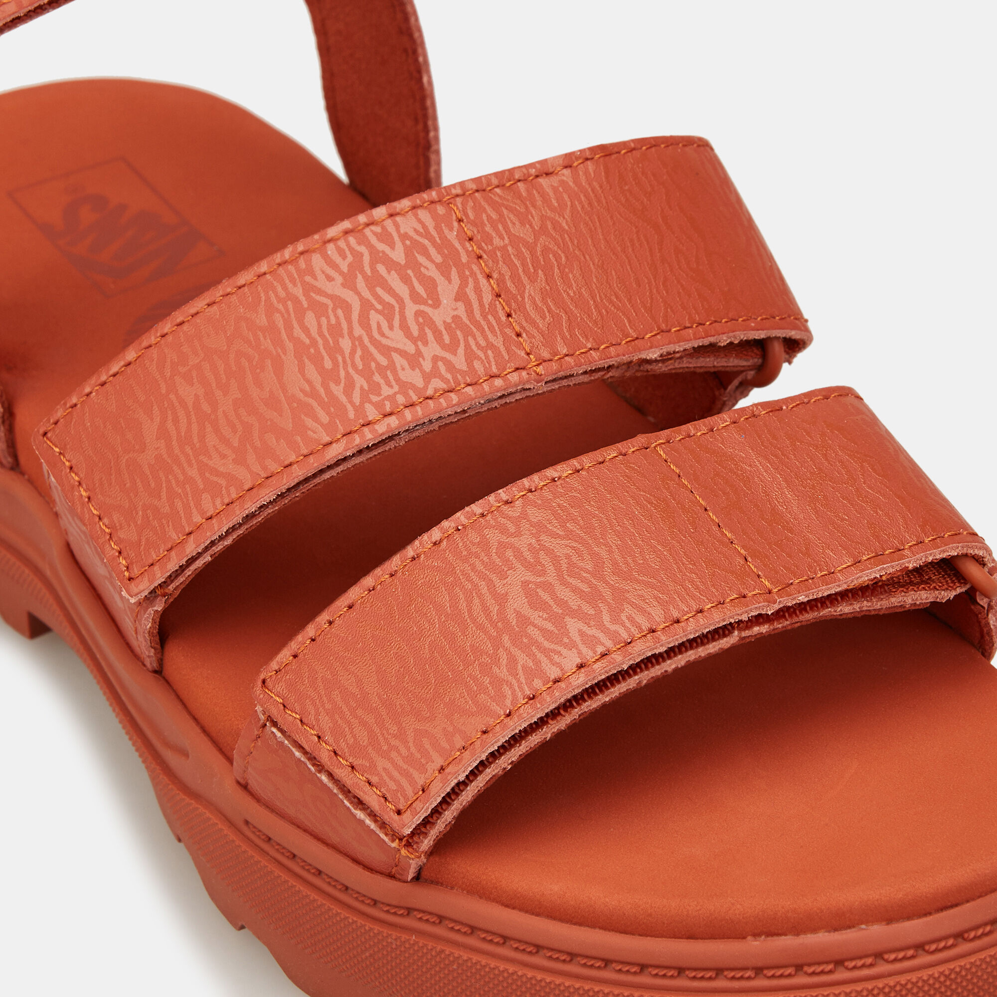 Textured Waves Unisex Sandals Brown Vans in Kuwait SSS