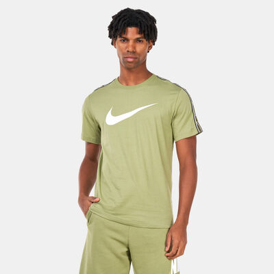 Nike Men's Sportswear Repeat Swoosh T-Shirt Green