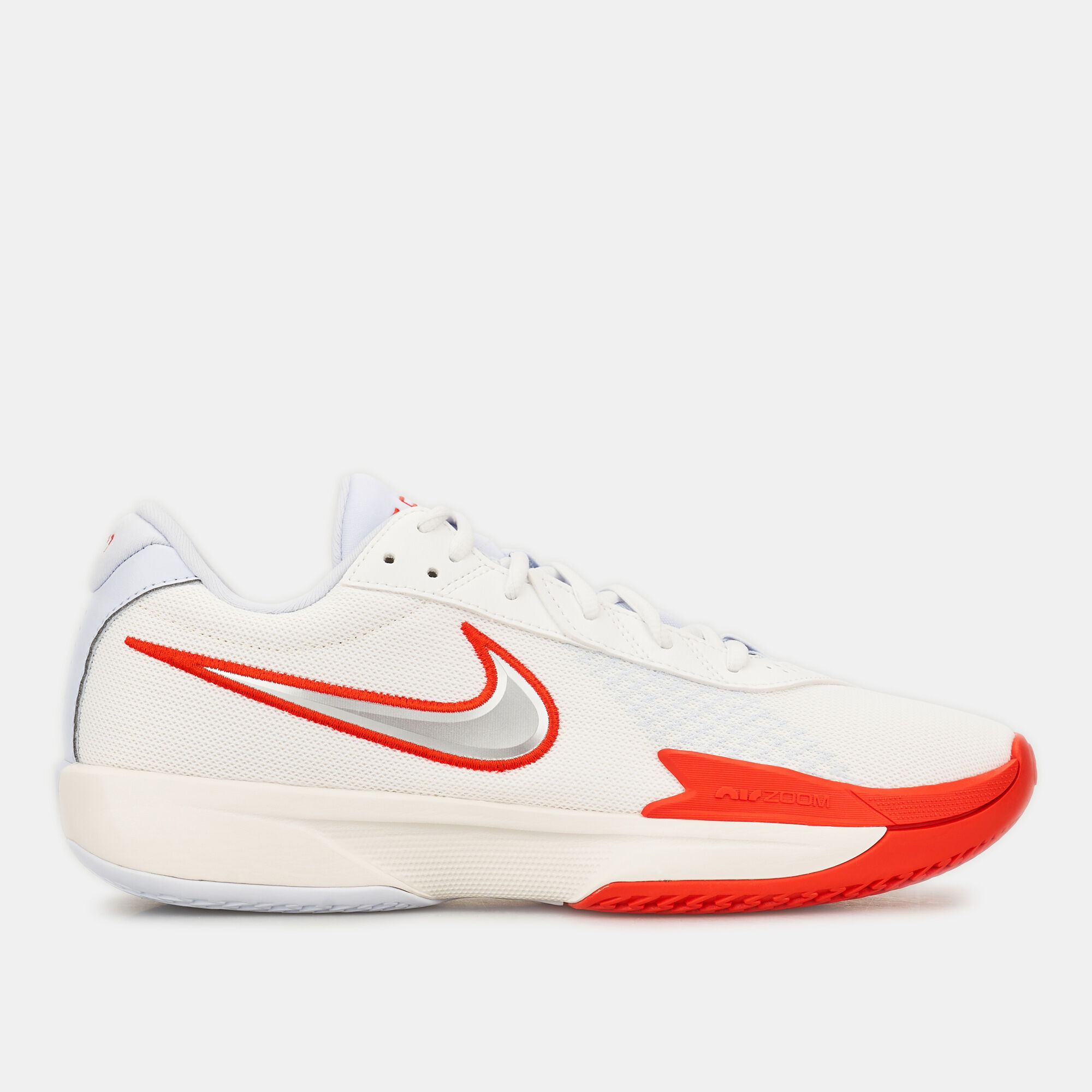 G.T. Cut Academy Basketball Shoes White Nike in Kuwait SSS