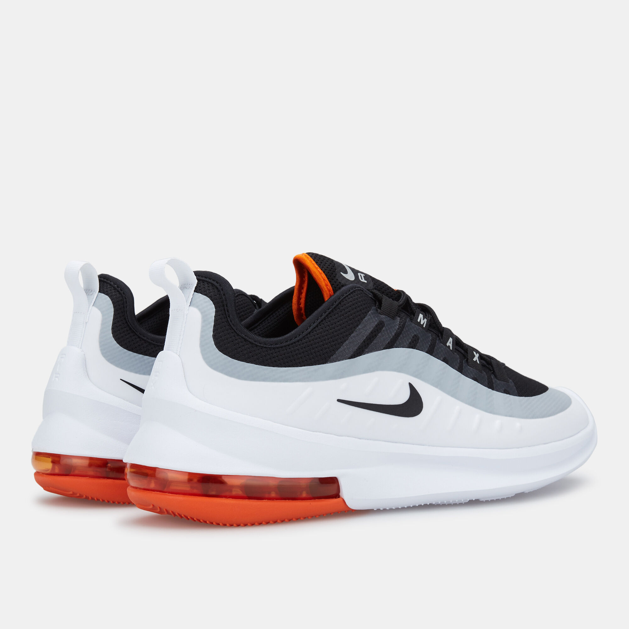 Men's air max axis sneaker outlet