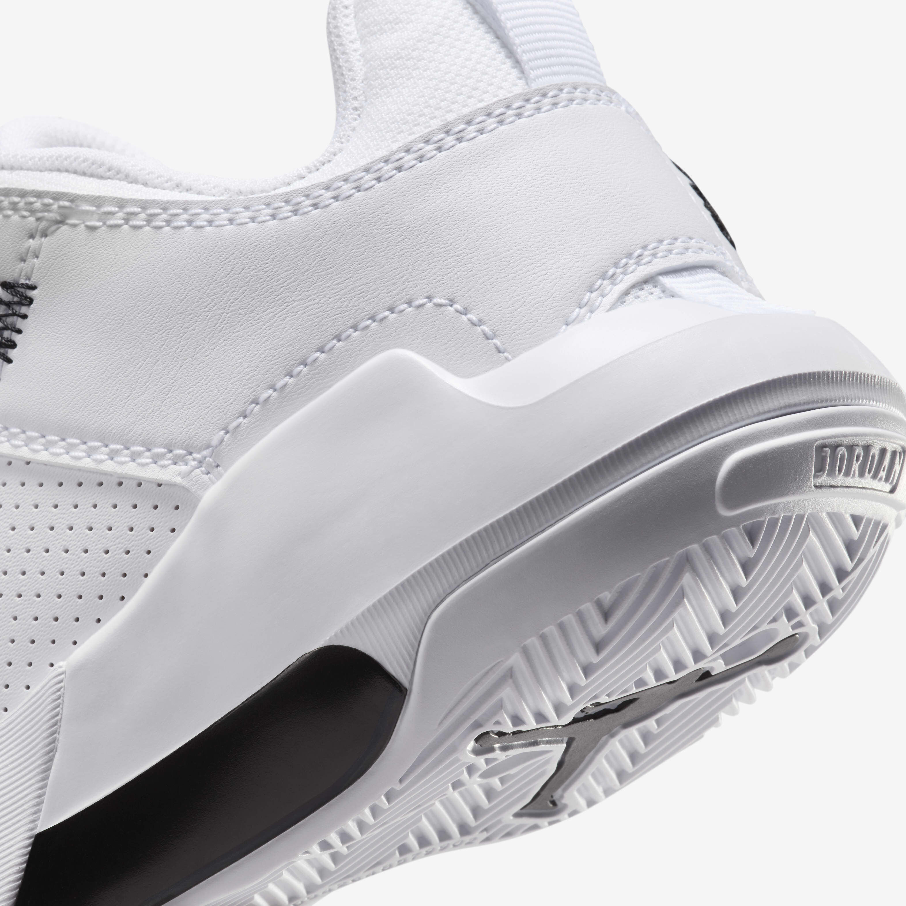 Kids One Take 5 Shoes White Jordan in Kuwait SSS