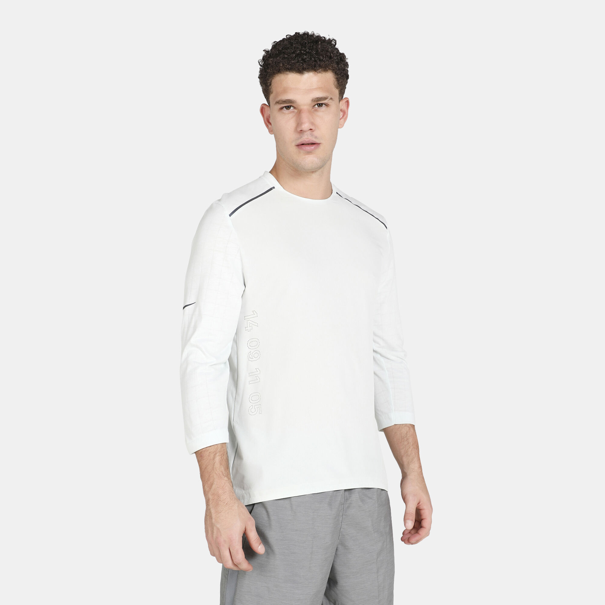 Nike rise sales 365 tech pack