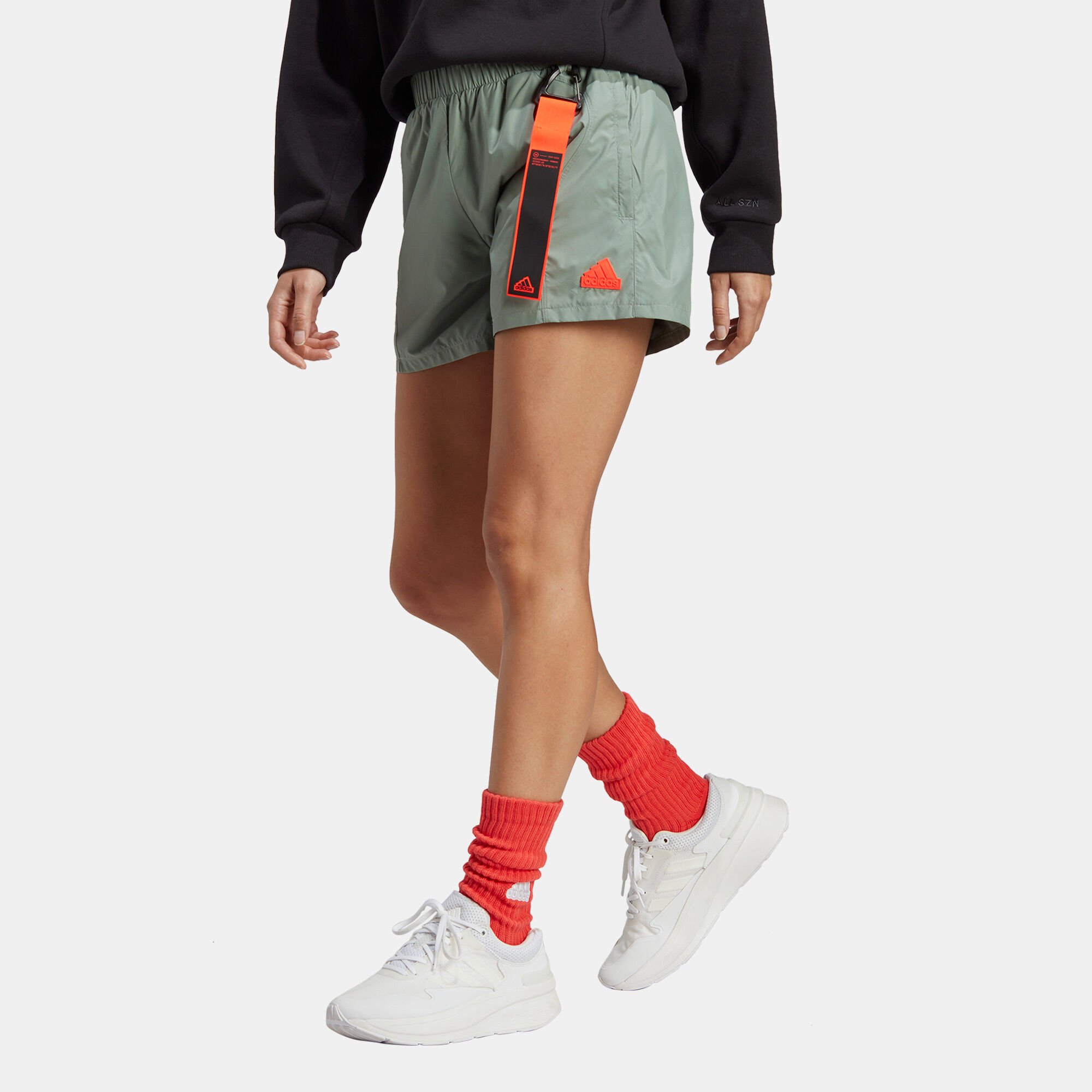 Adidas shorts hot sale outfit women's