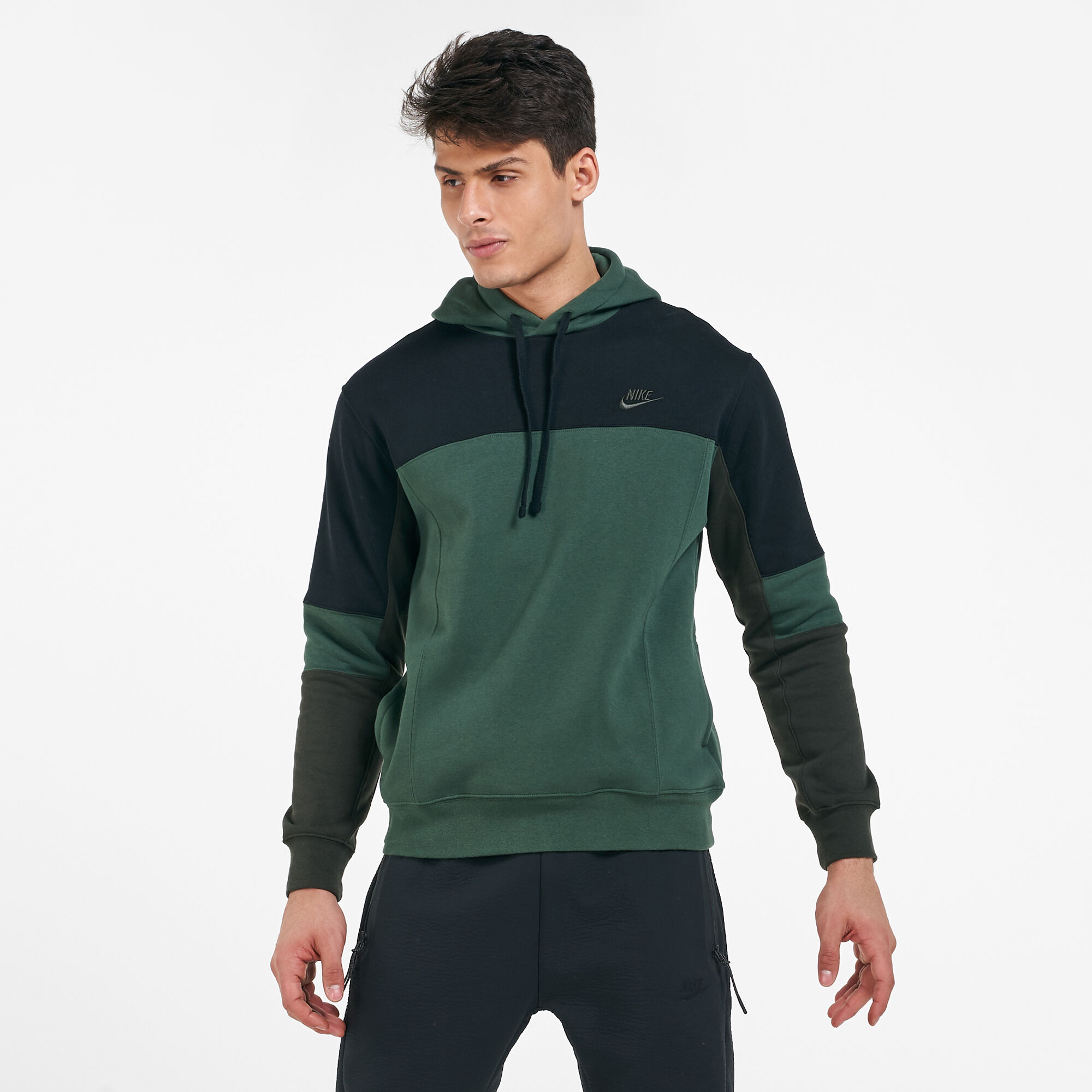 Men s Sportswear Essential Hoodie Black Nike in Kuwait SSS