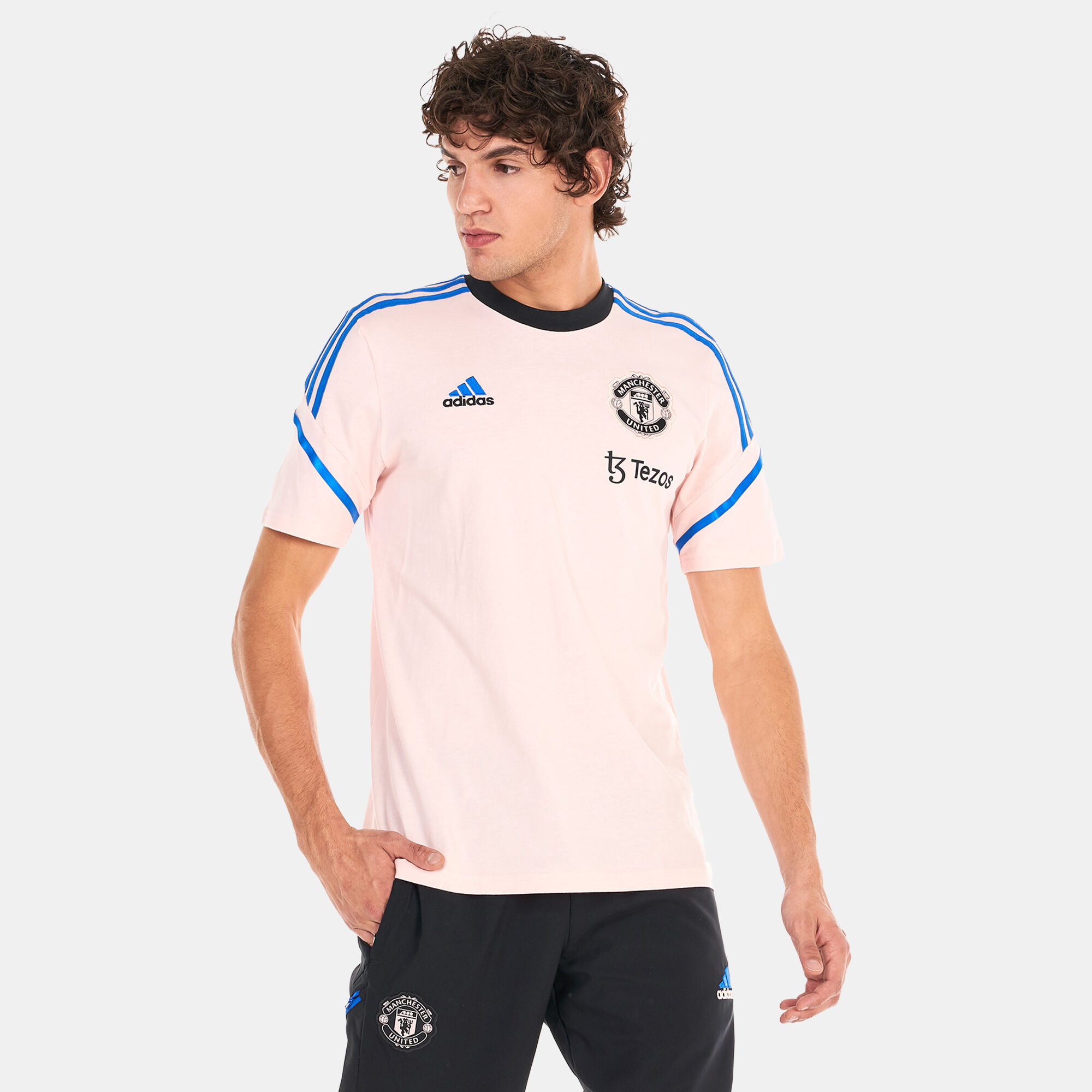 Manchester united 3rd kit pink 2025