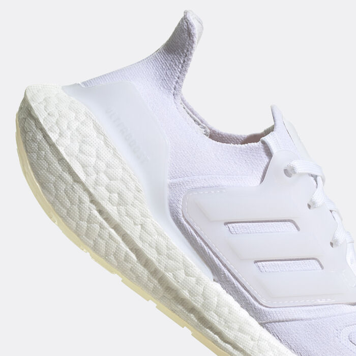adidas Women's Ultraboost 22 Shoe White image number 4