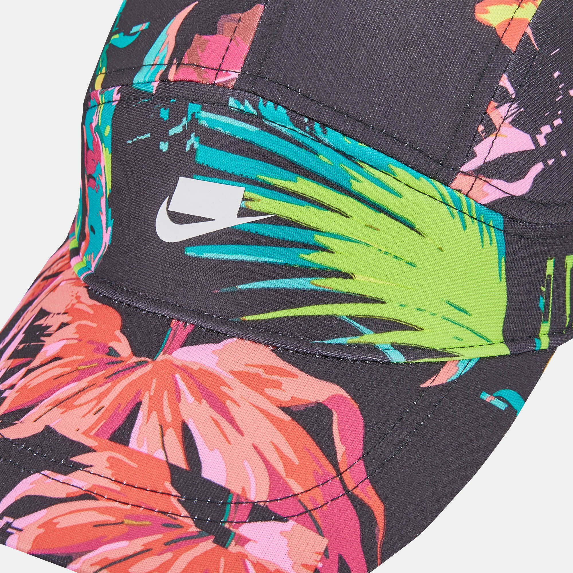 Nike sportswear tailwind on sale floral