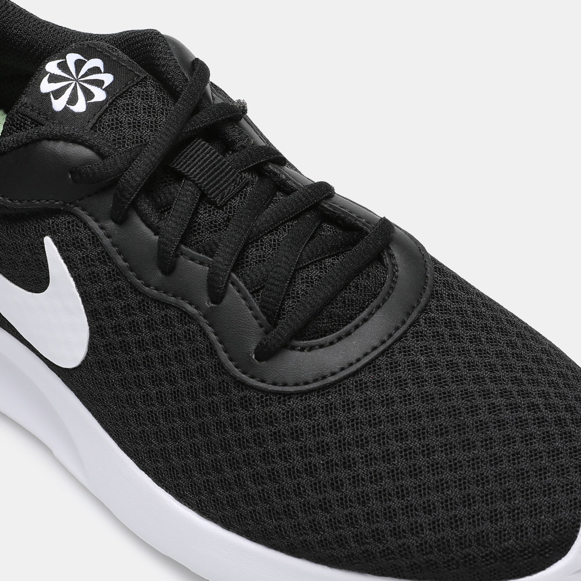 Nike tanjun men's fitness walking shoes - black/white shop
