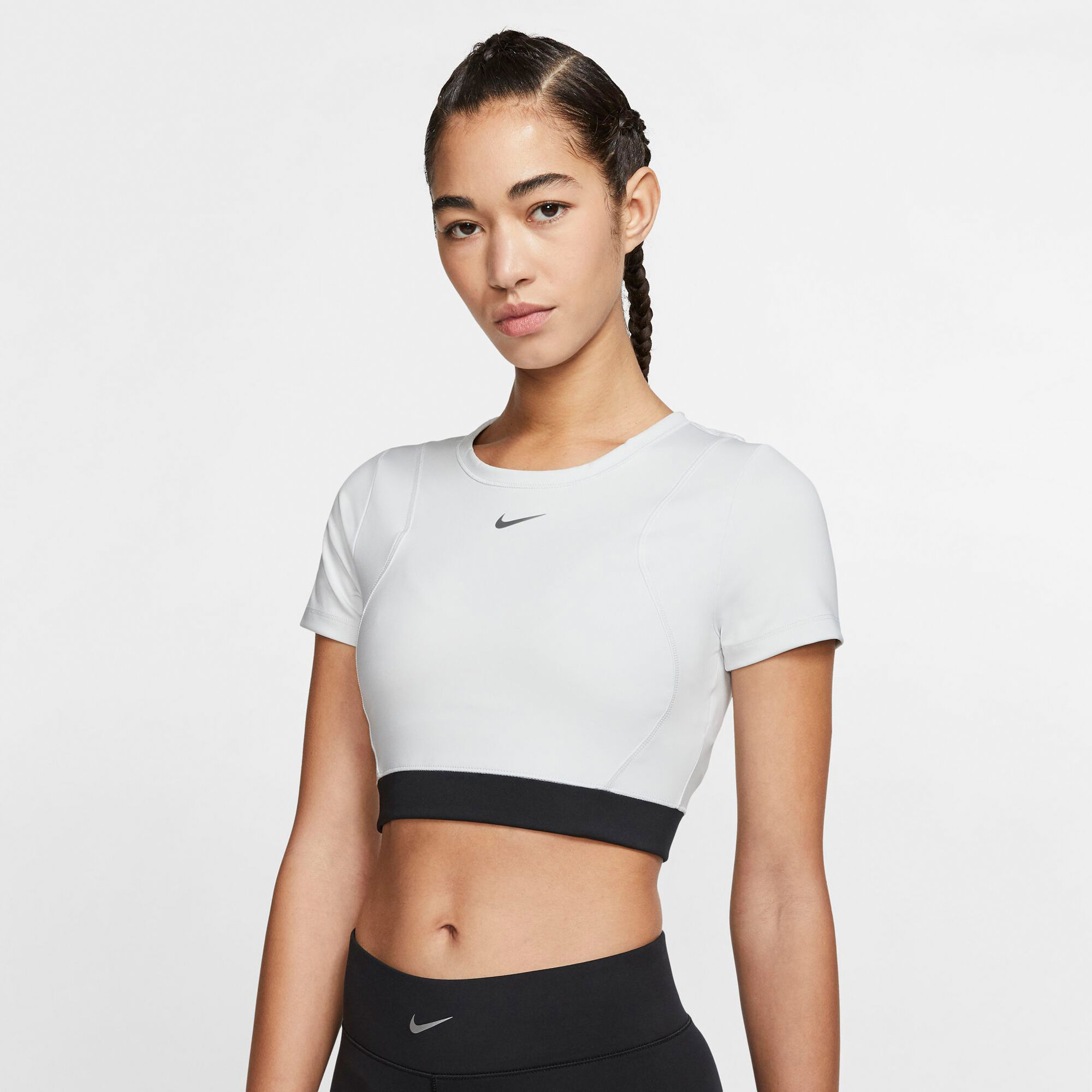Nike pro aeroadapt top store
