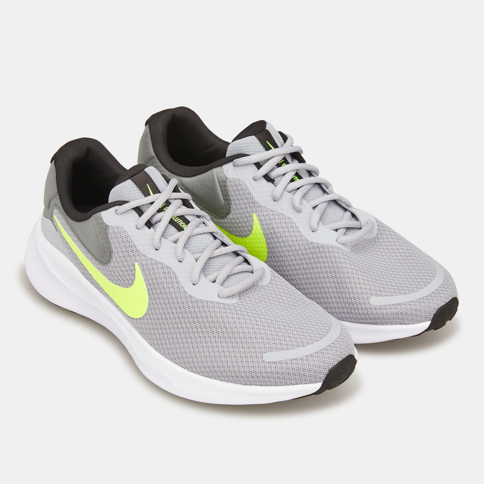 Nike men's revolution 2 running shoe 2025