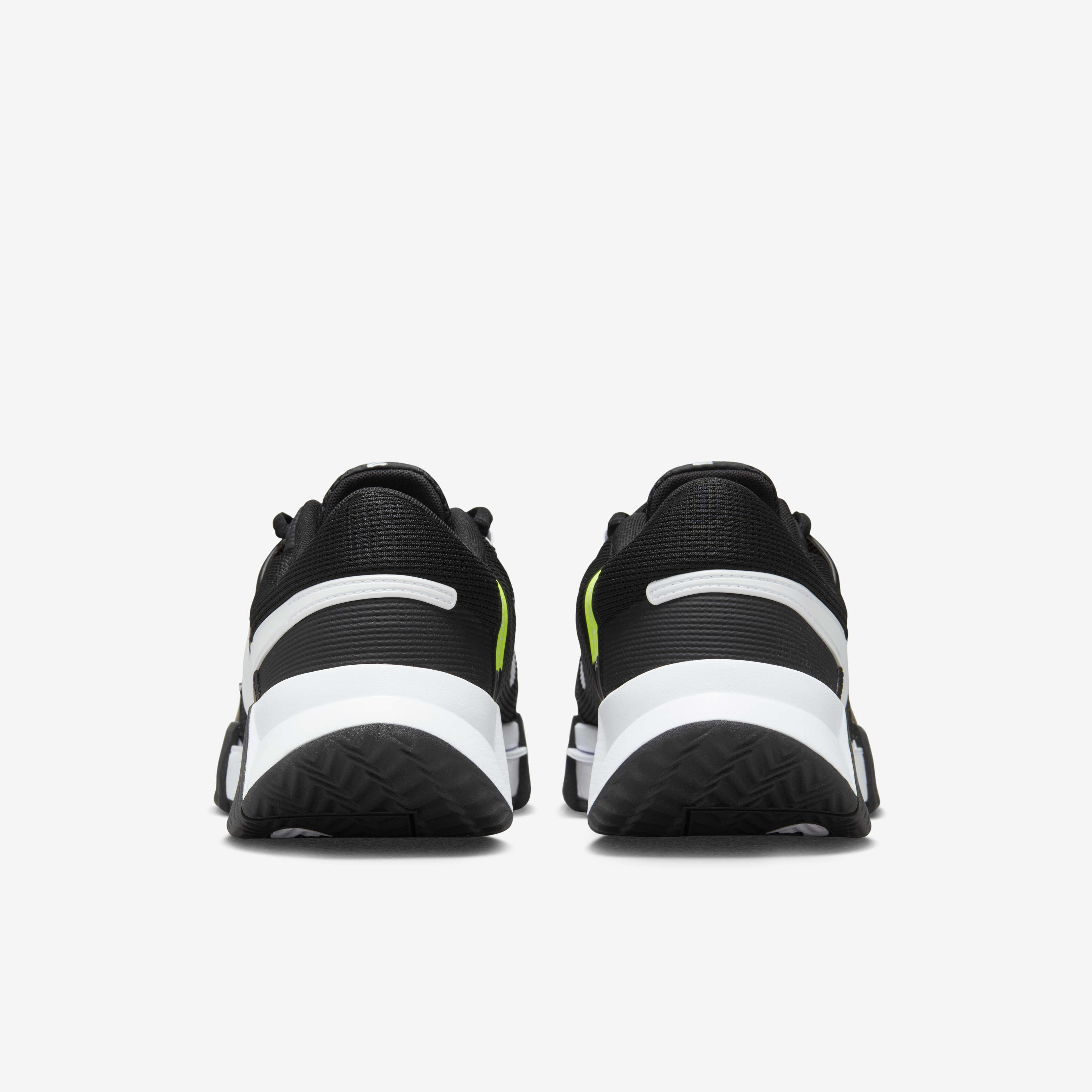 Nike clay court tennis shoes top