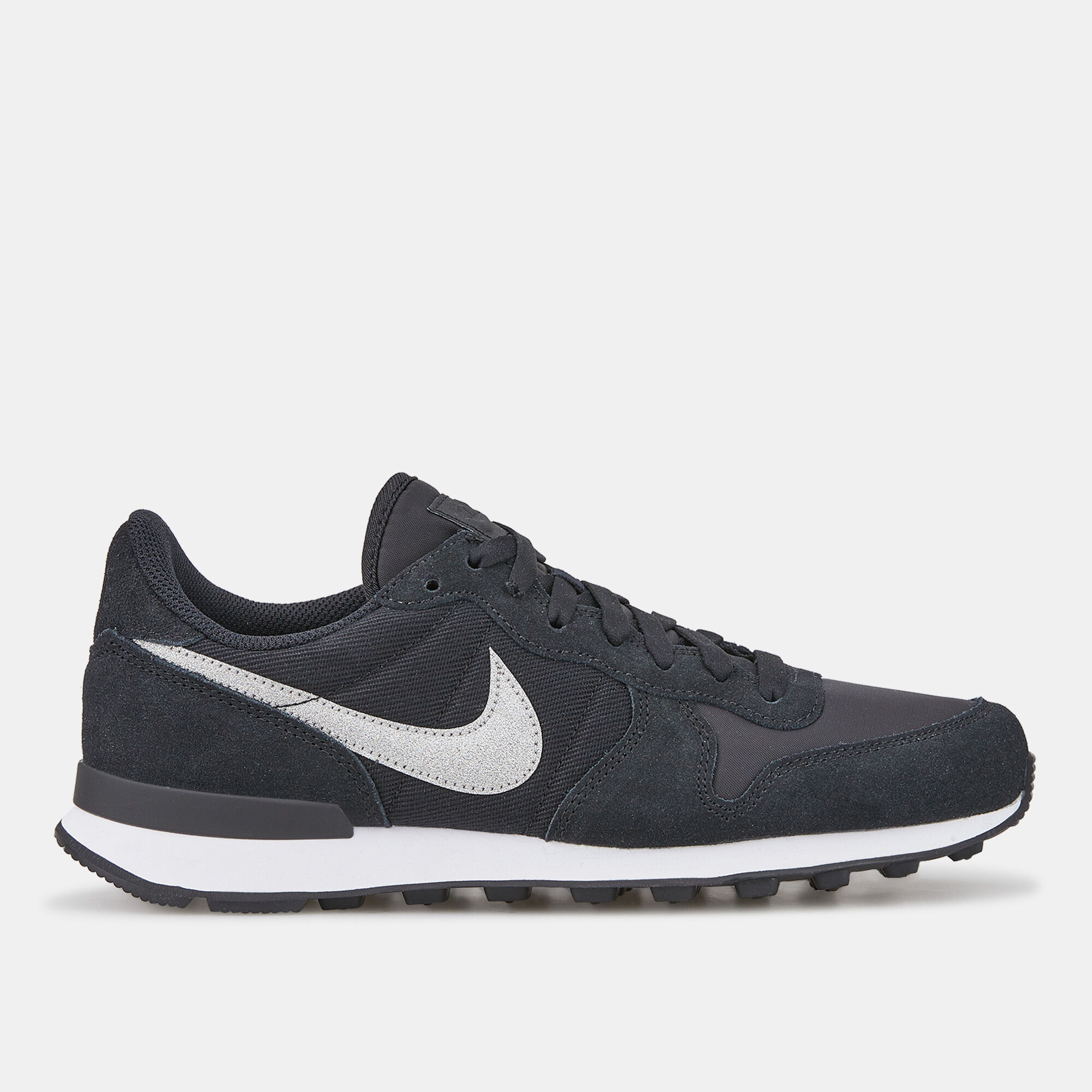 Nike women's internationalist shoes clearance