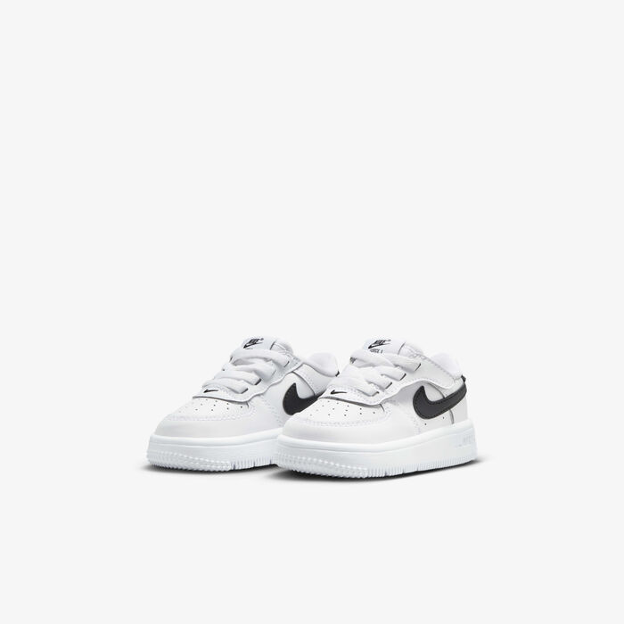 Nike Kids' Force 1 Low EasyOn Shoes White image number 4