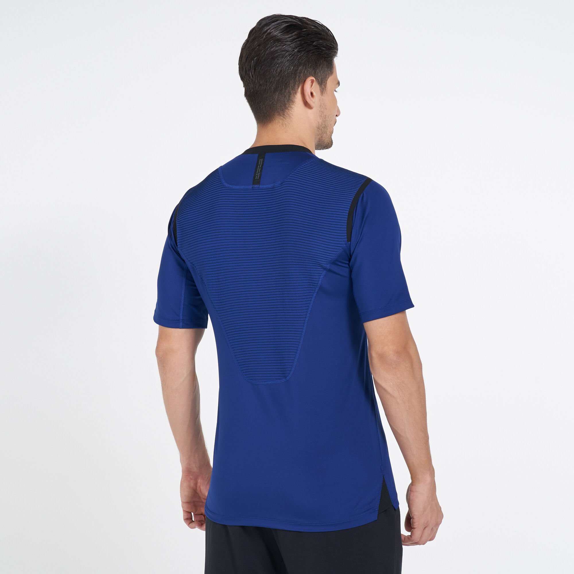 Buy Nike Men's Pro AeroAdapt T-Shirt in Kuwait | SSS