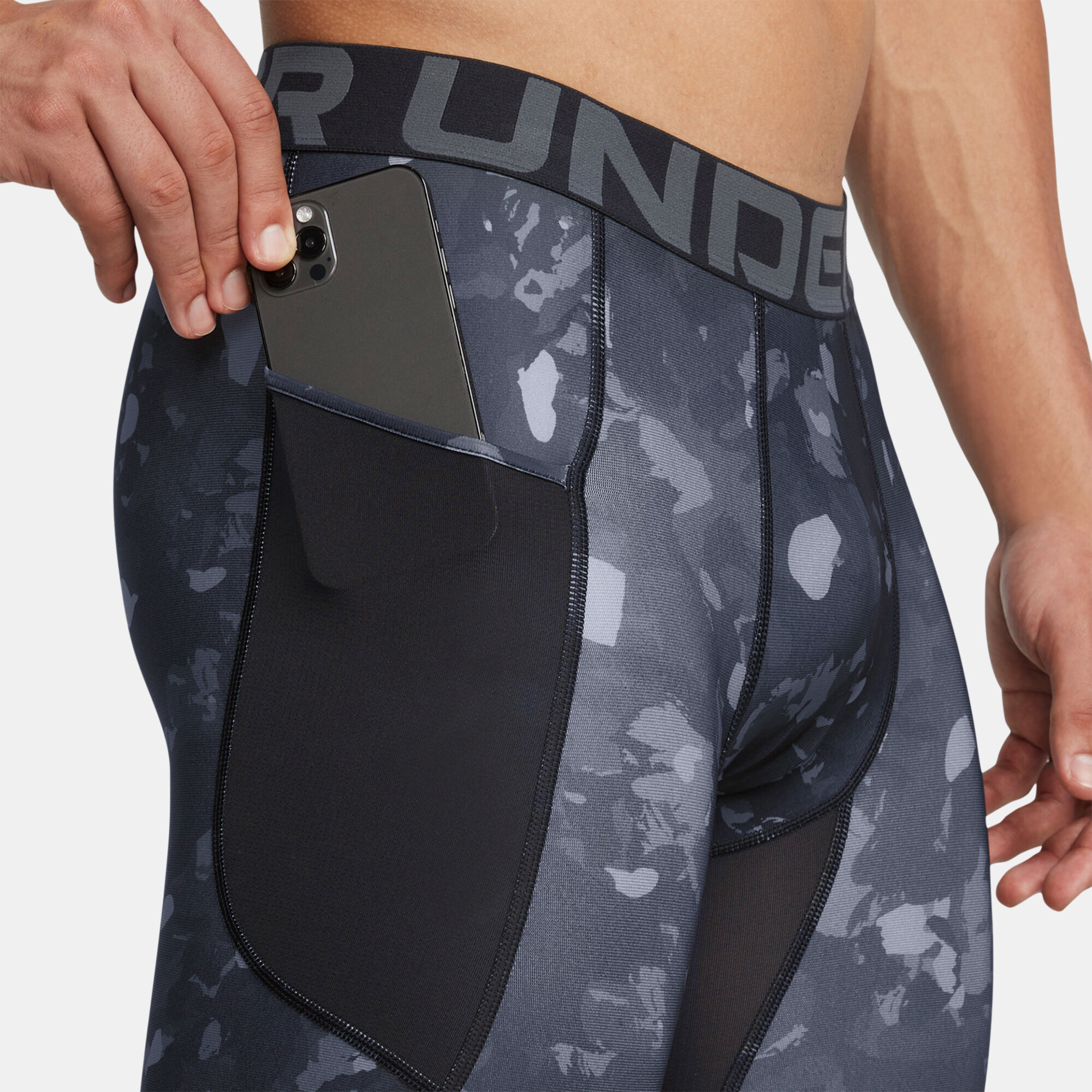 Men s HeatGear Printed Training Compression Shorts Black Under Armour in Kuwait SSS