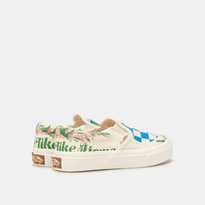 Vans Kids' Classic Slip-On Unisex Shoe Beige image number 2