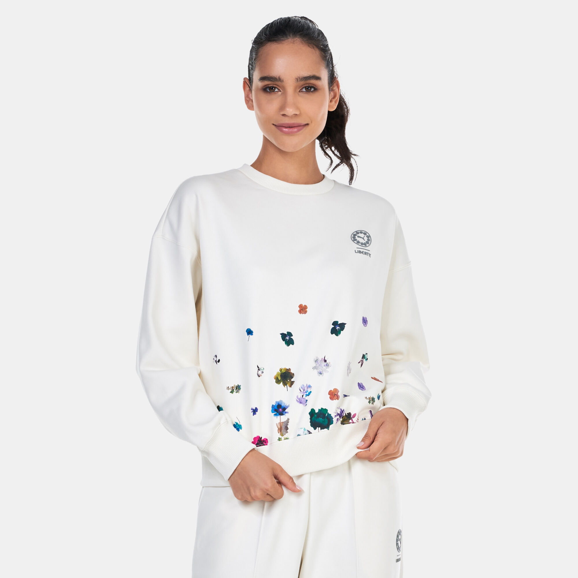 Women s x LIBERTY Sweatshirt White PUMA in Kuwait SSS
