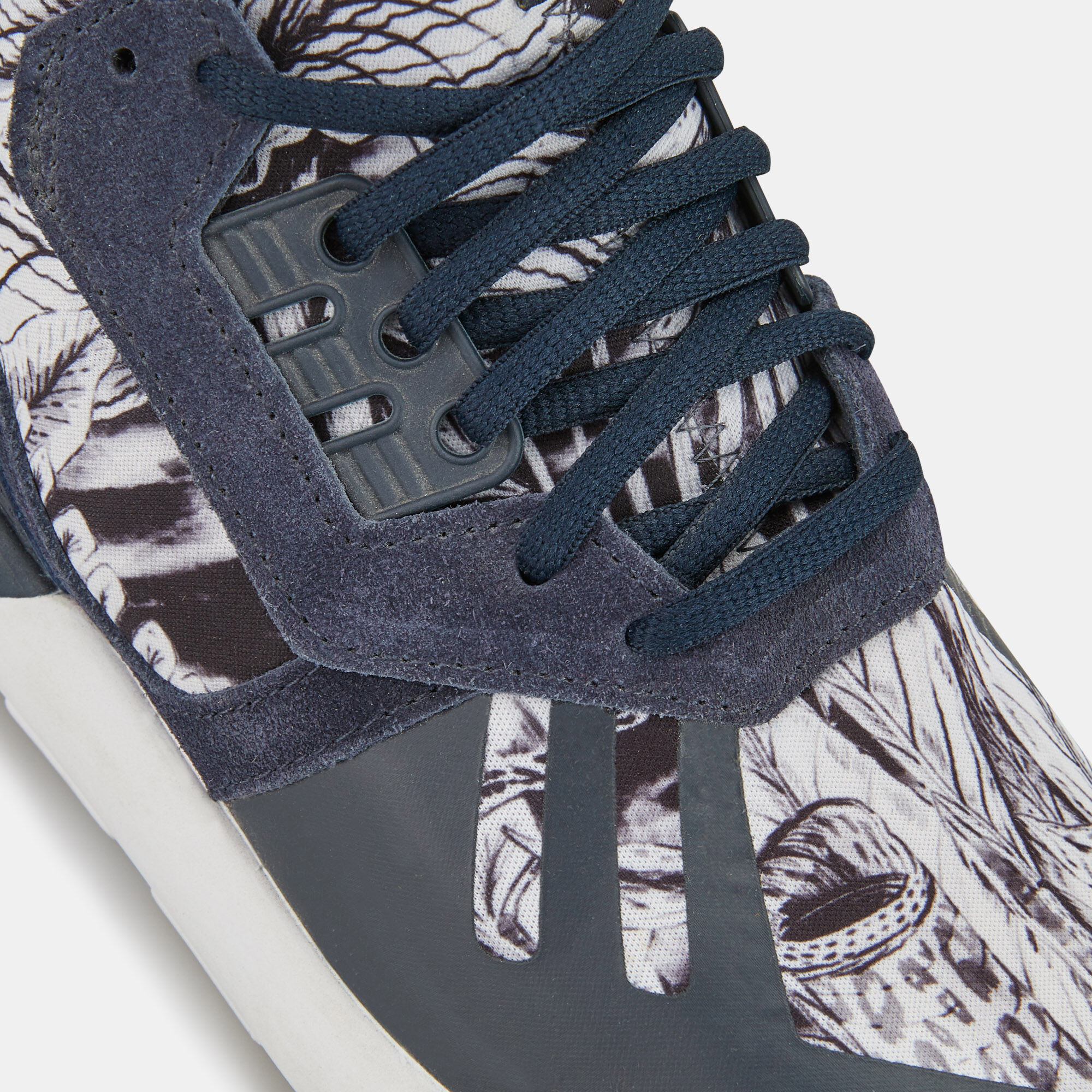 Women s Tubular Runner Shoe