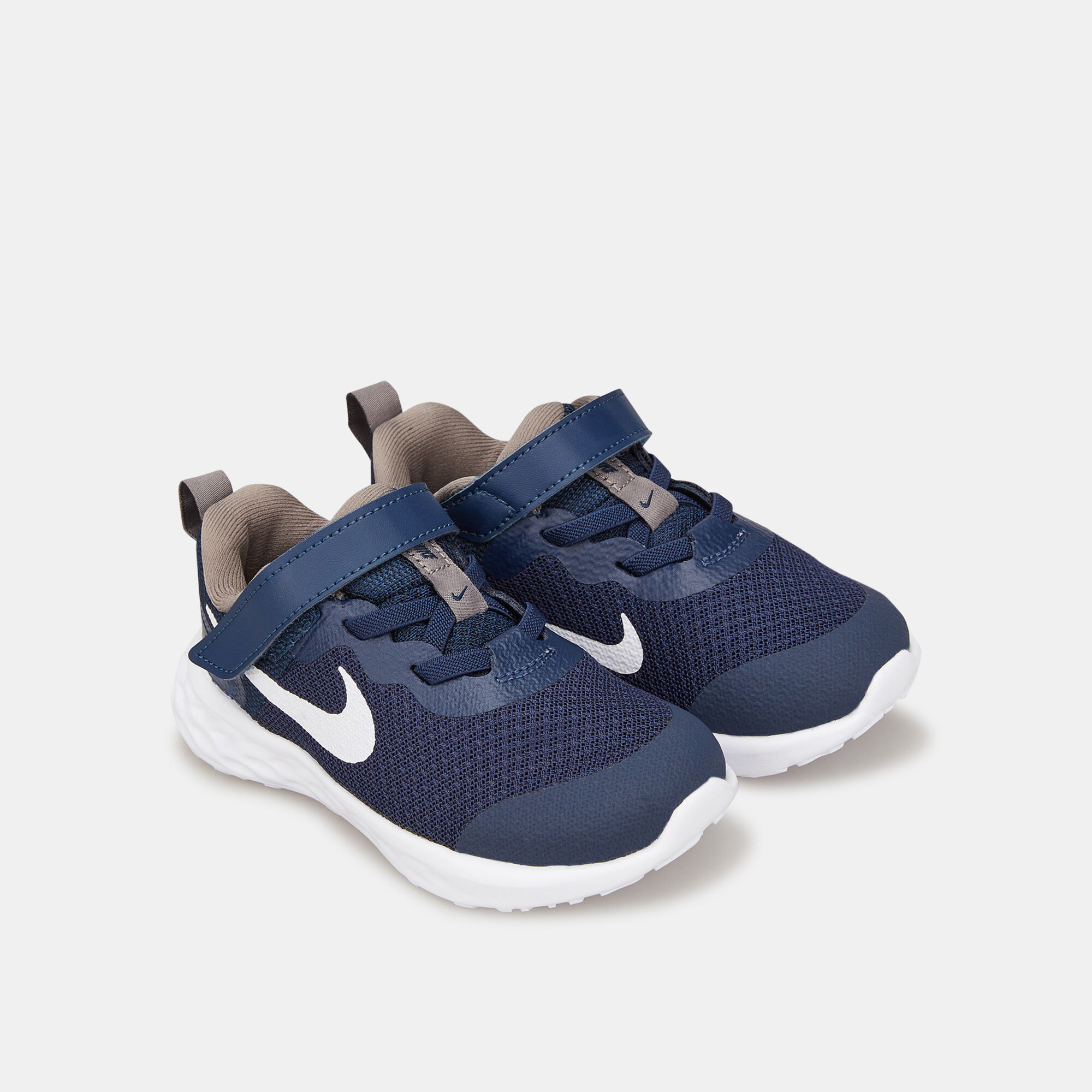 Infant nike hotsell revolution 4