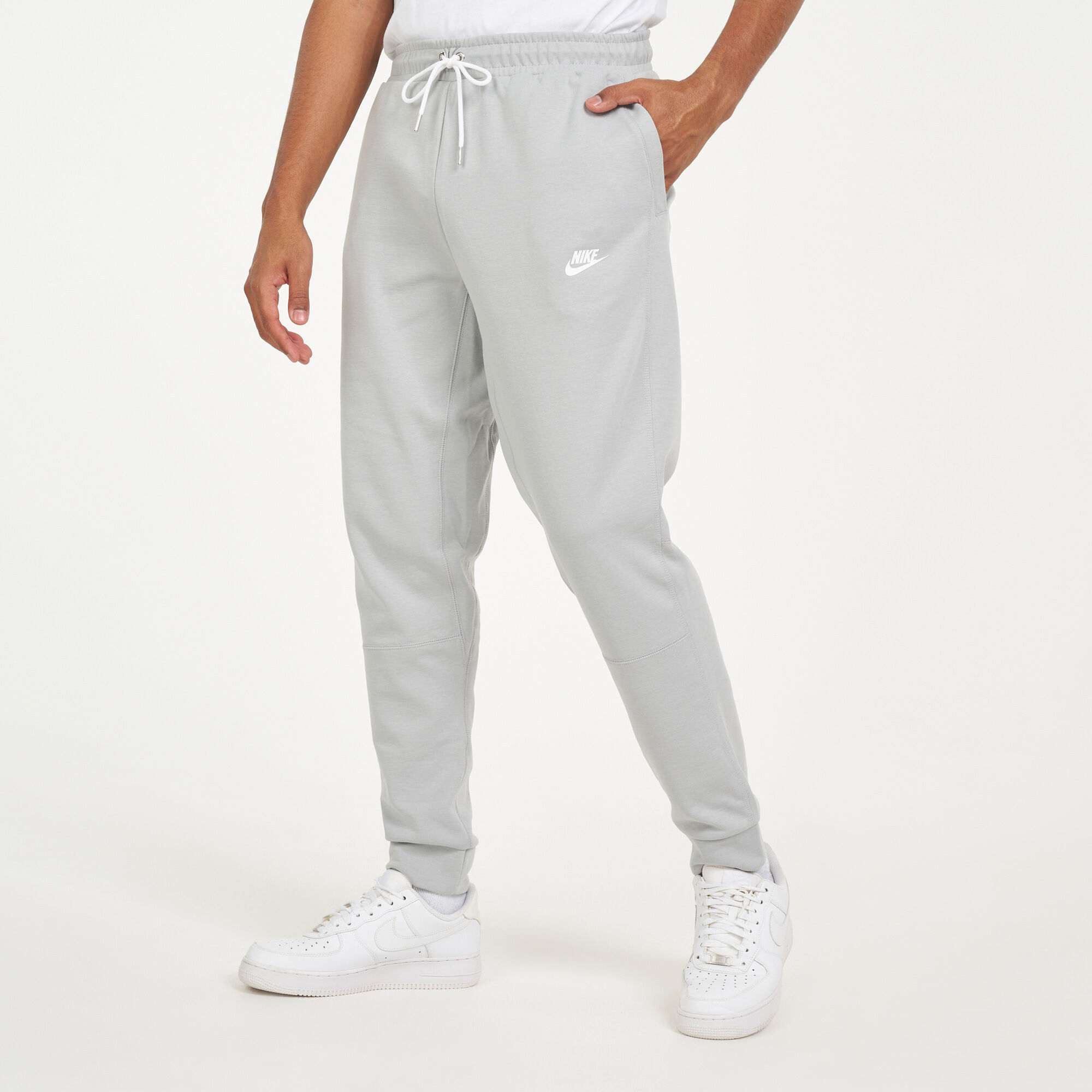 Nike modern fleece jog pants deals