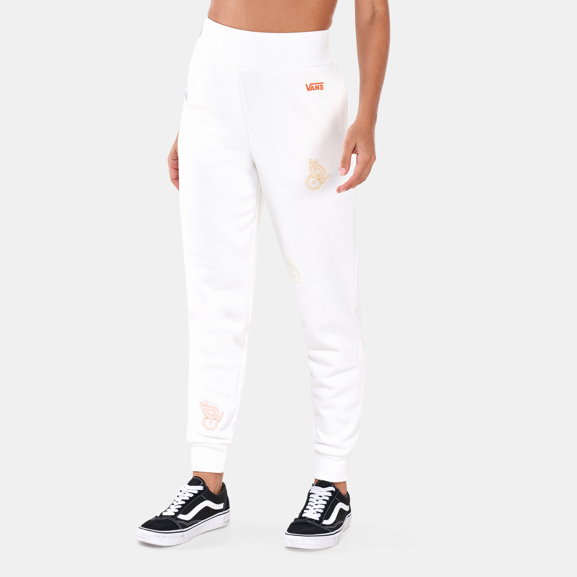 Buy Vans Women s Paisley Check Sweatpants White in Kuwait SSS