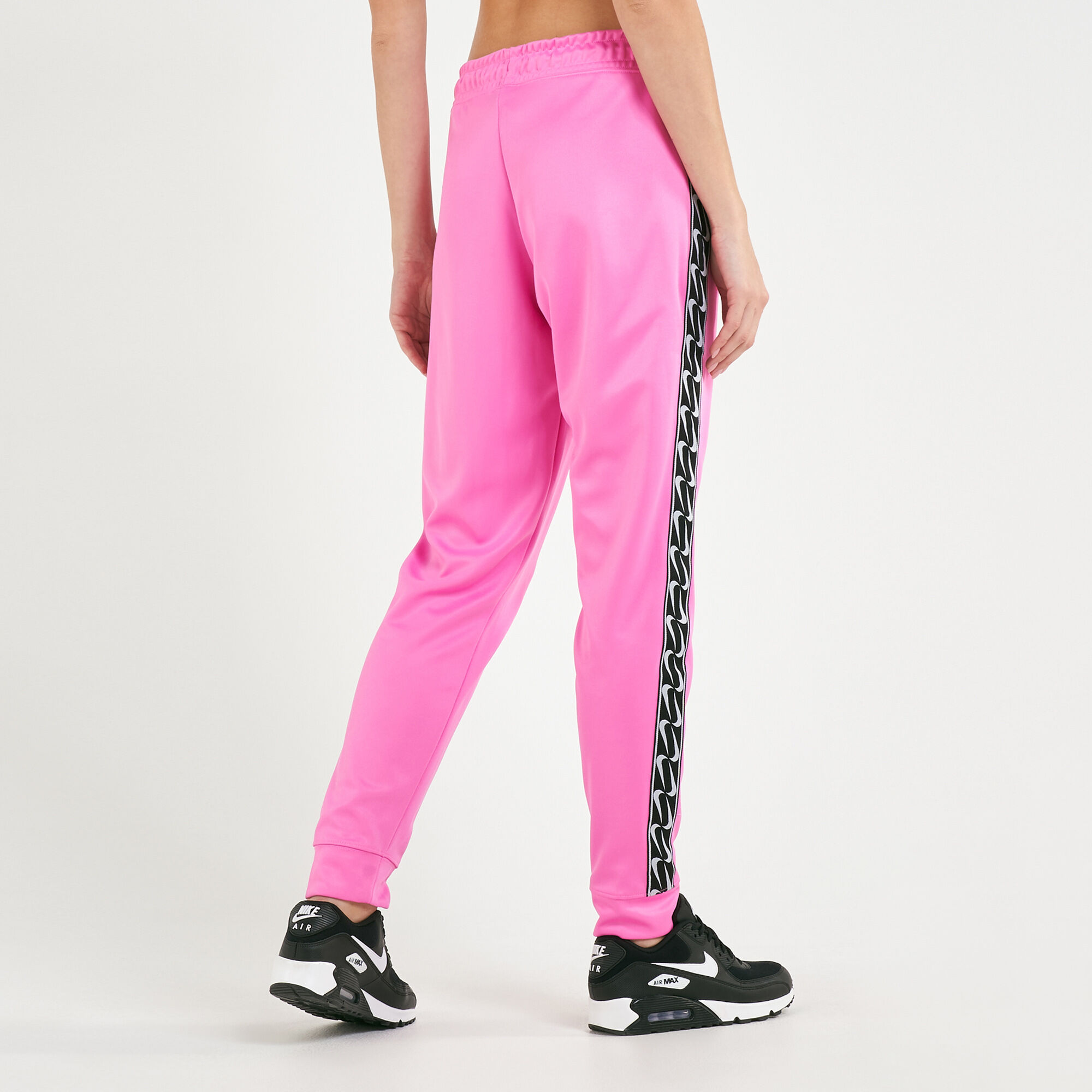 Nike nsw hotsell pant logo tape