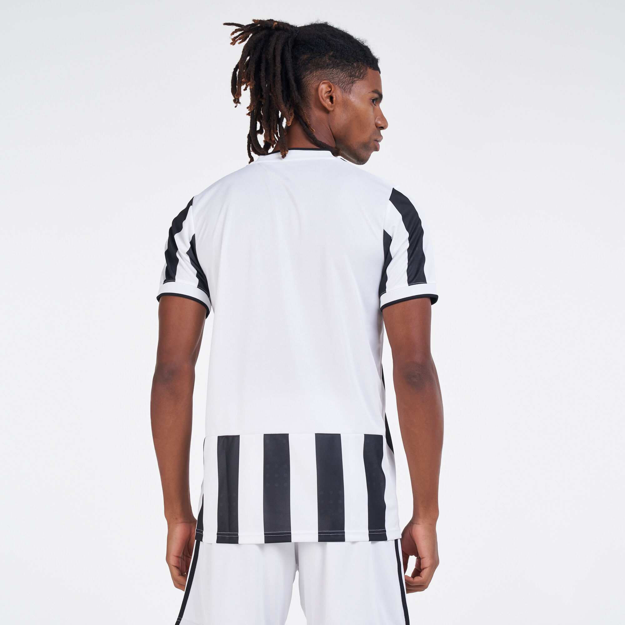 Juventus home 2021 top