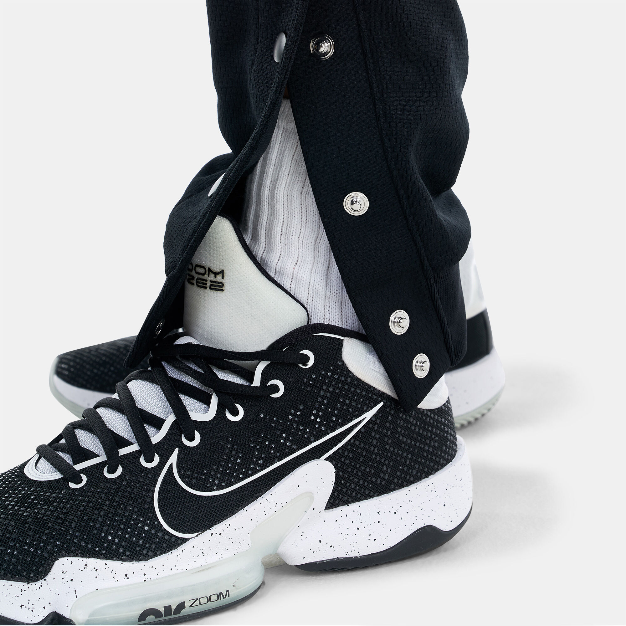 Men s Therma FIT Basketball Cargo Pants Black Nike in Kuwait SSS