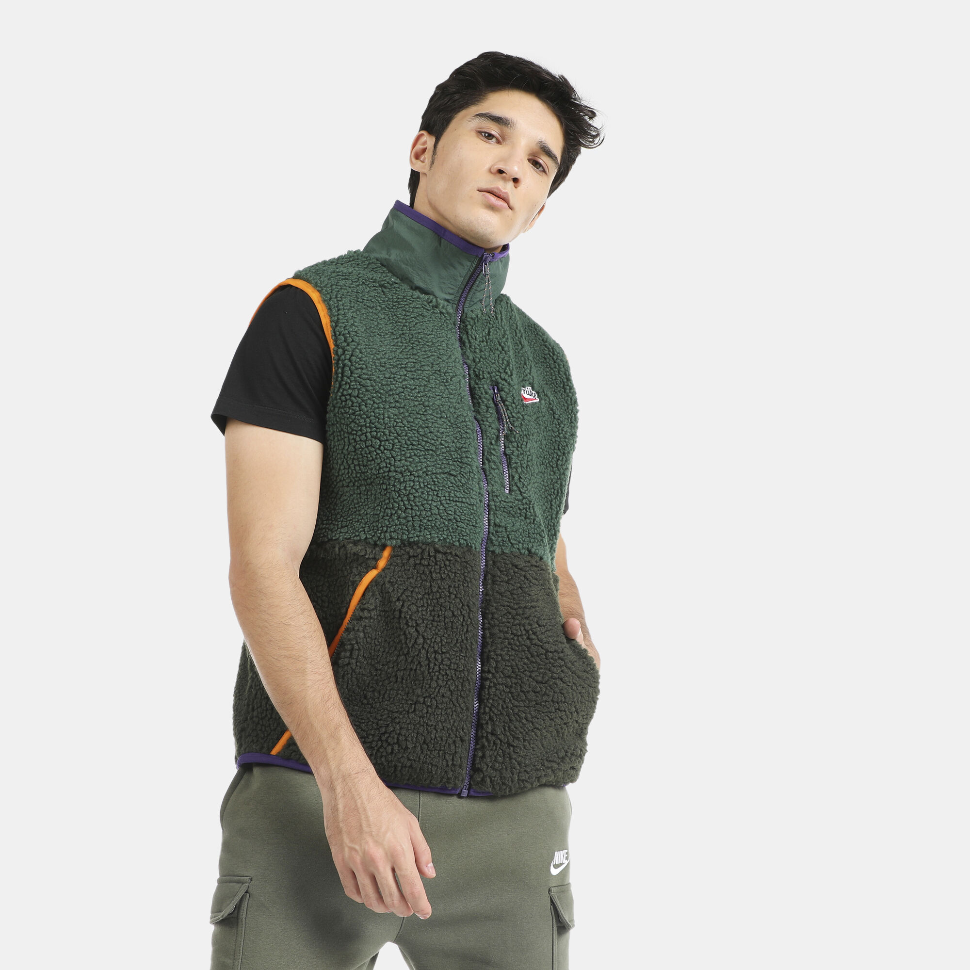 Buy Nike Men s Sportswear Sherpa Fleece Winterized Gilet Green in