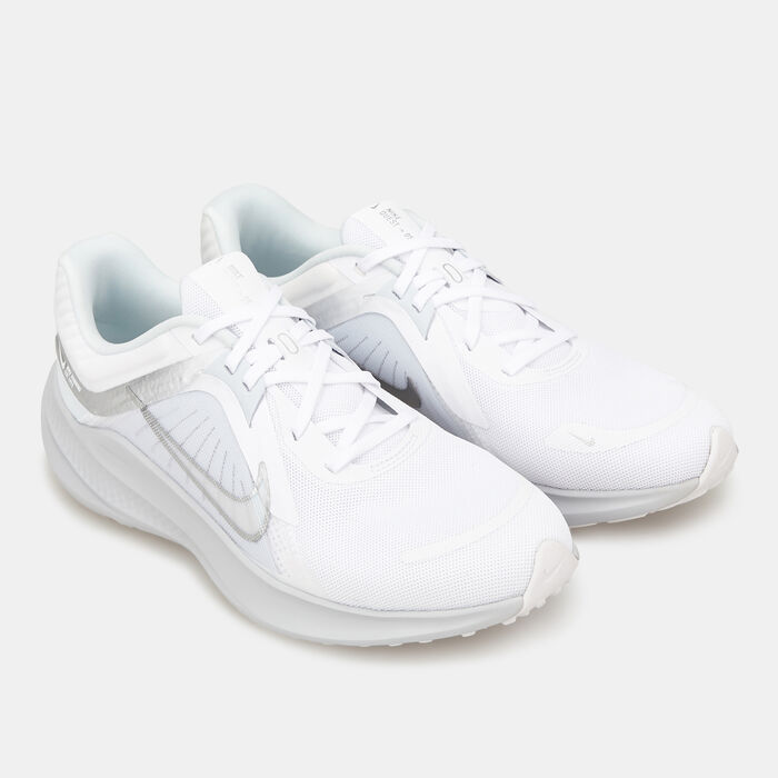 Nike Women's Quest 5 Road Running Shoe White image number 2
