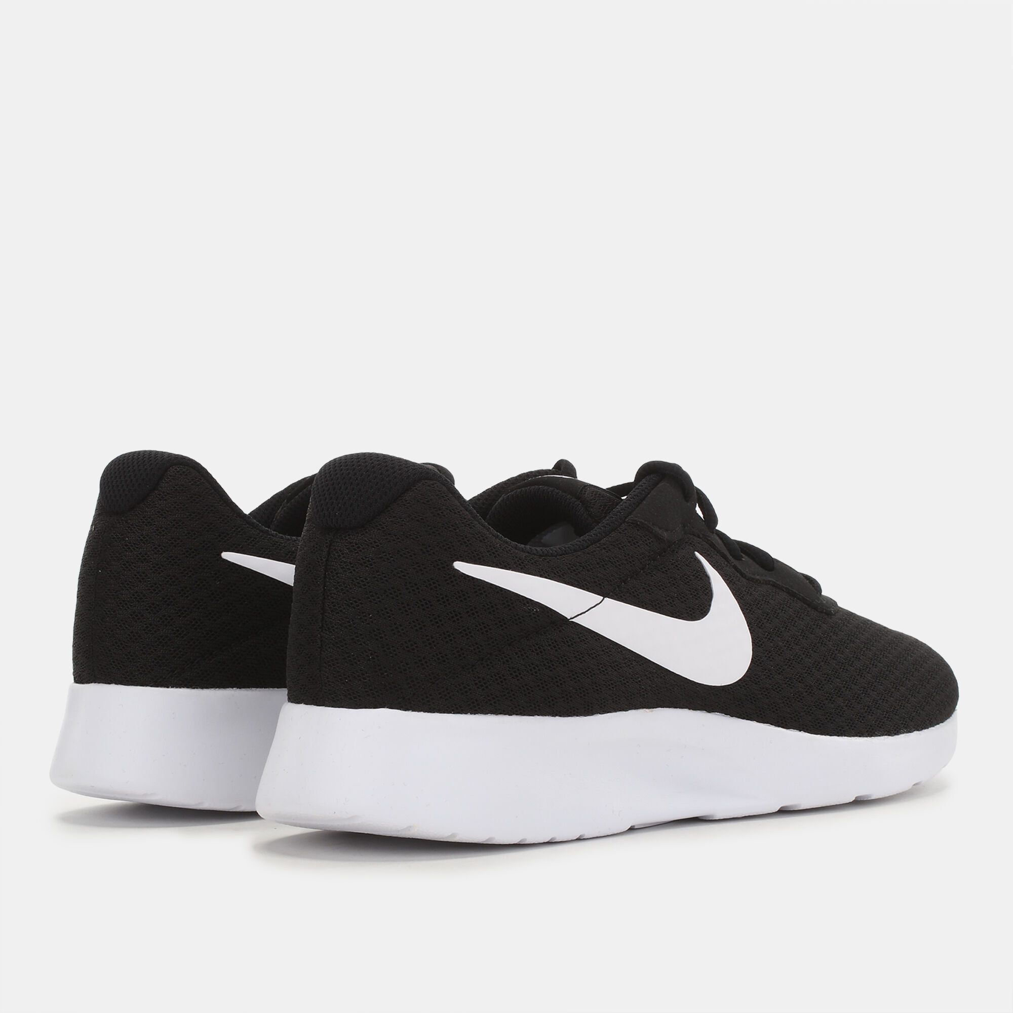 Tanjun Shoe Black Nike in Kuwait SSS